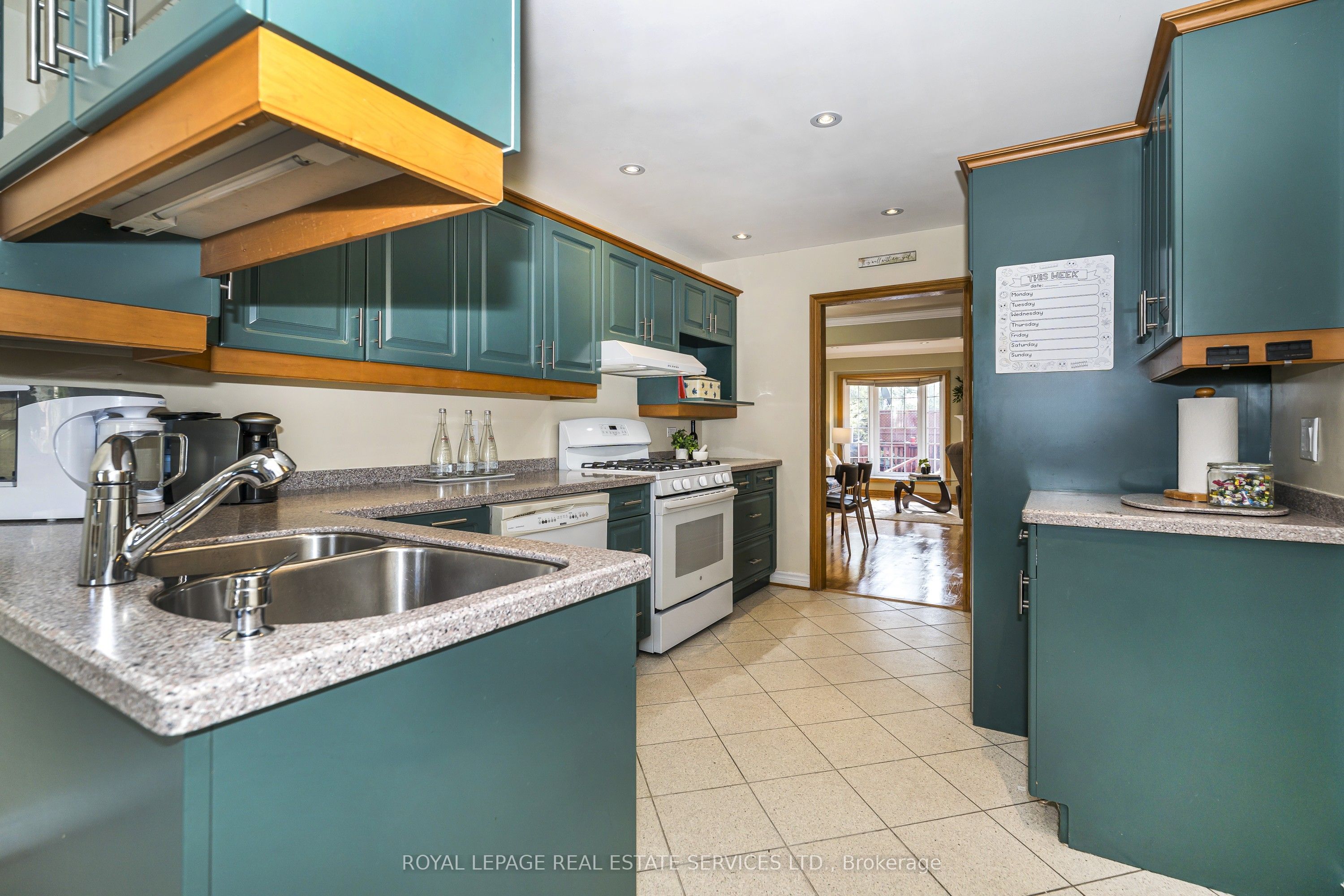 336 Queen Street S 3, Mississauga, ON L5M 1M2 photo 4