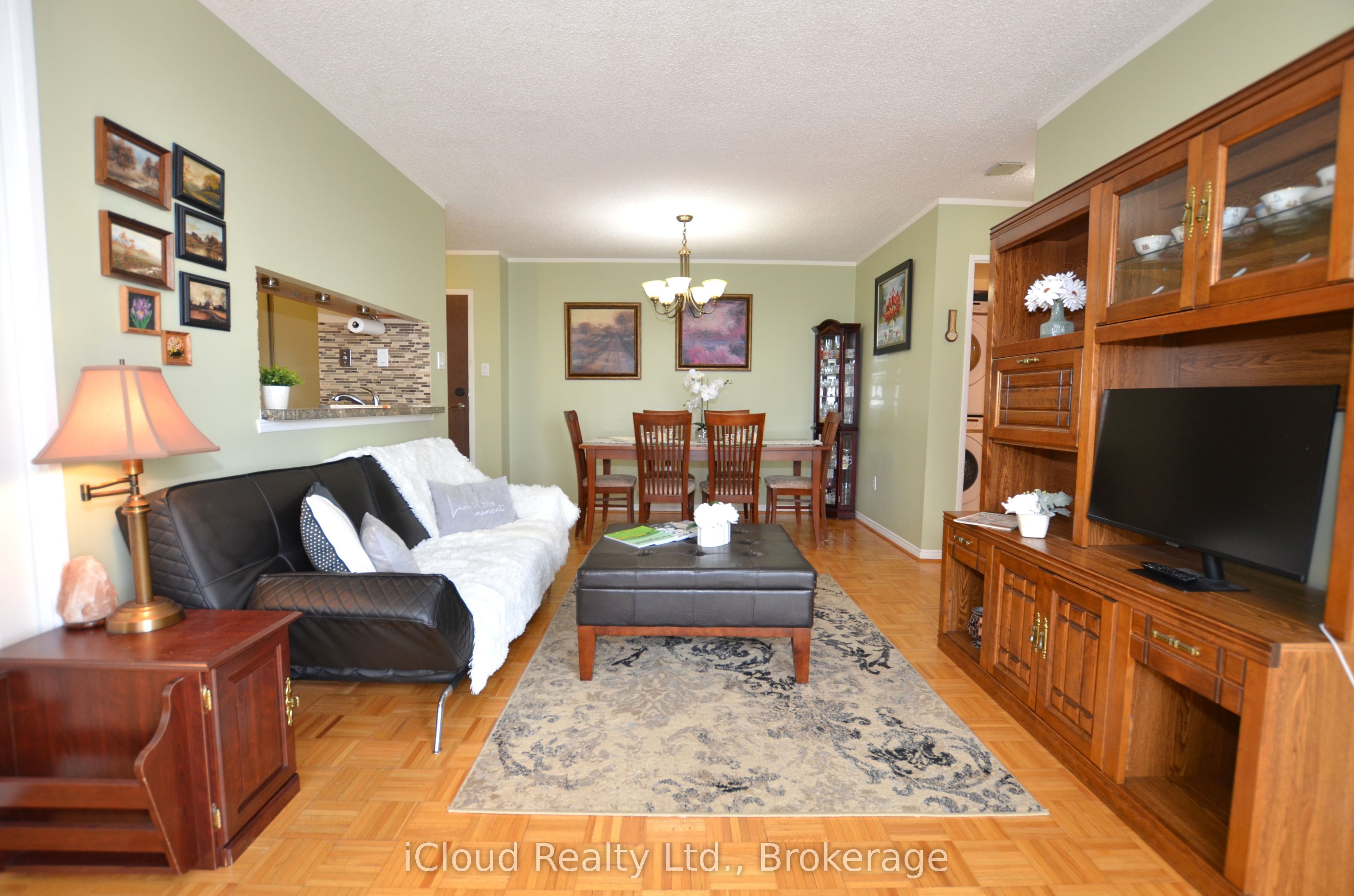 50 Kingsbridge Garden Circle 915, Mississauga, ON L5R 1Y2 photo 3