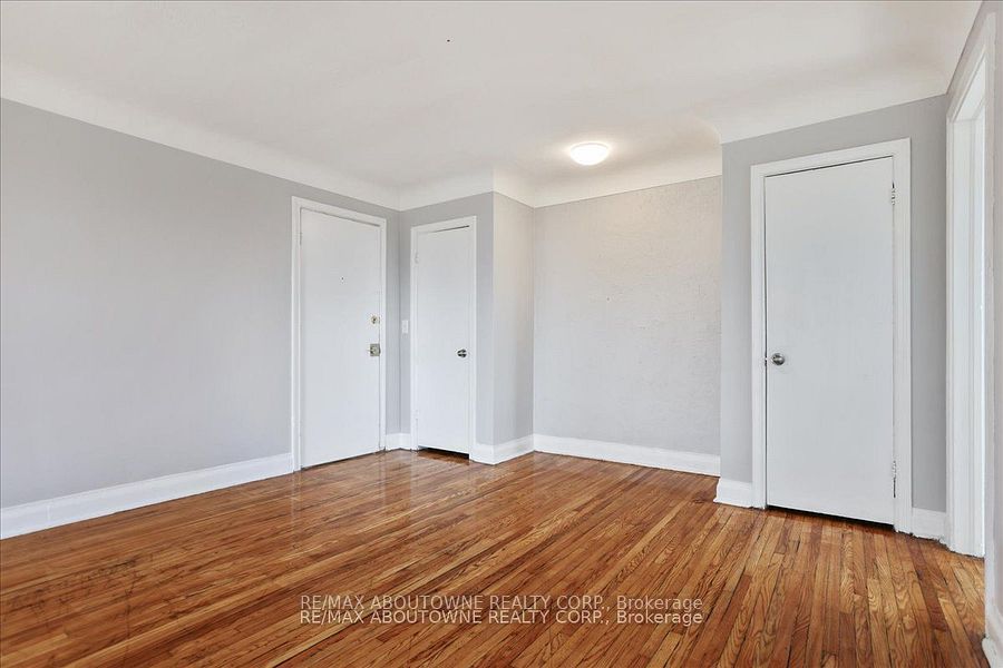 1031 Churchill Avenue E 7, Oakville, ON L6H 1A3 photo 4