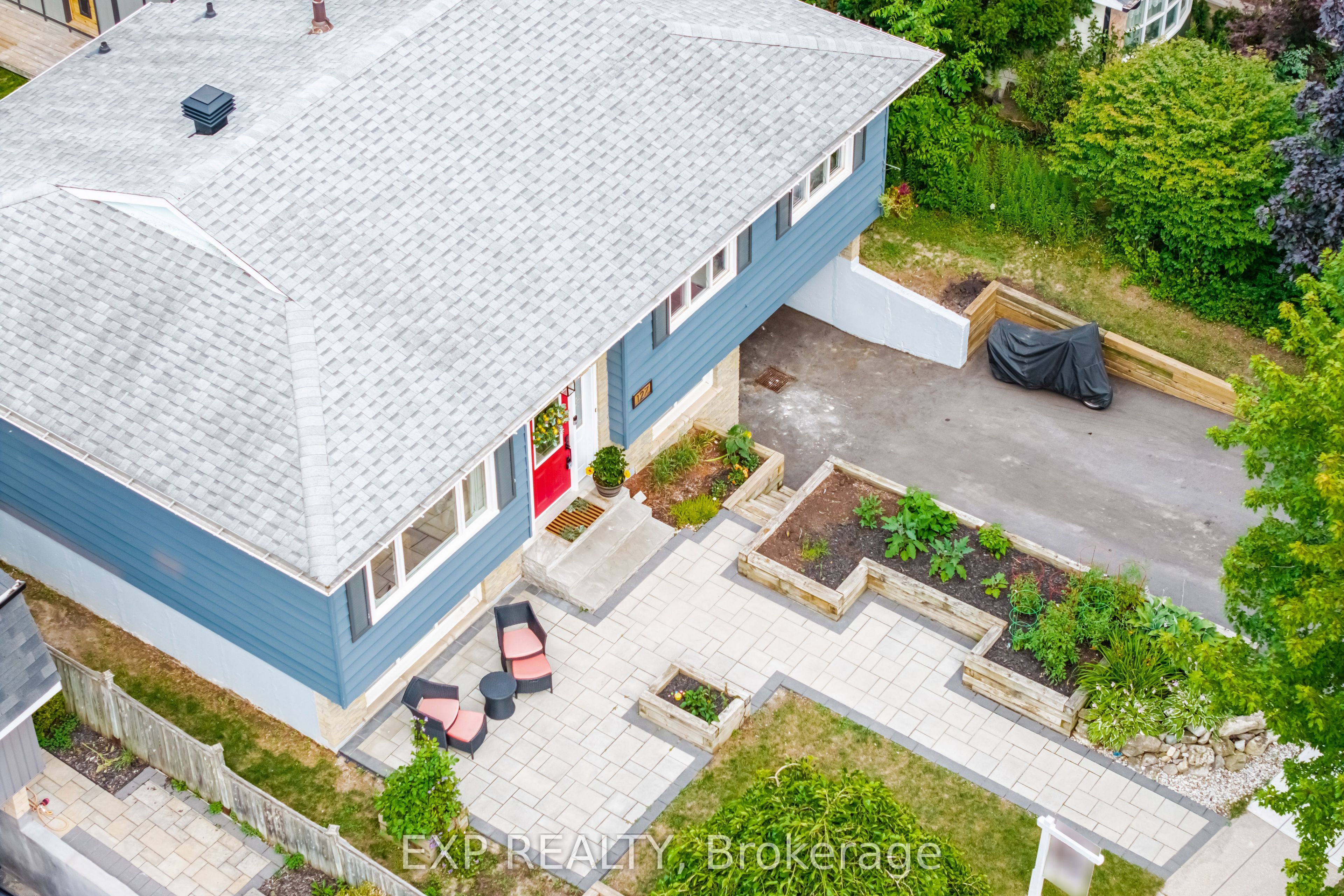 127 Acton Boulevard, Halton Hills, ON L7J 2S4 photo 3
