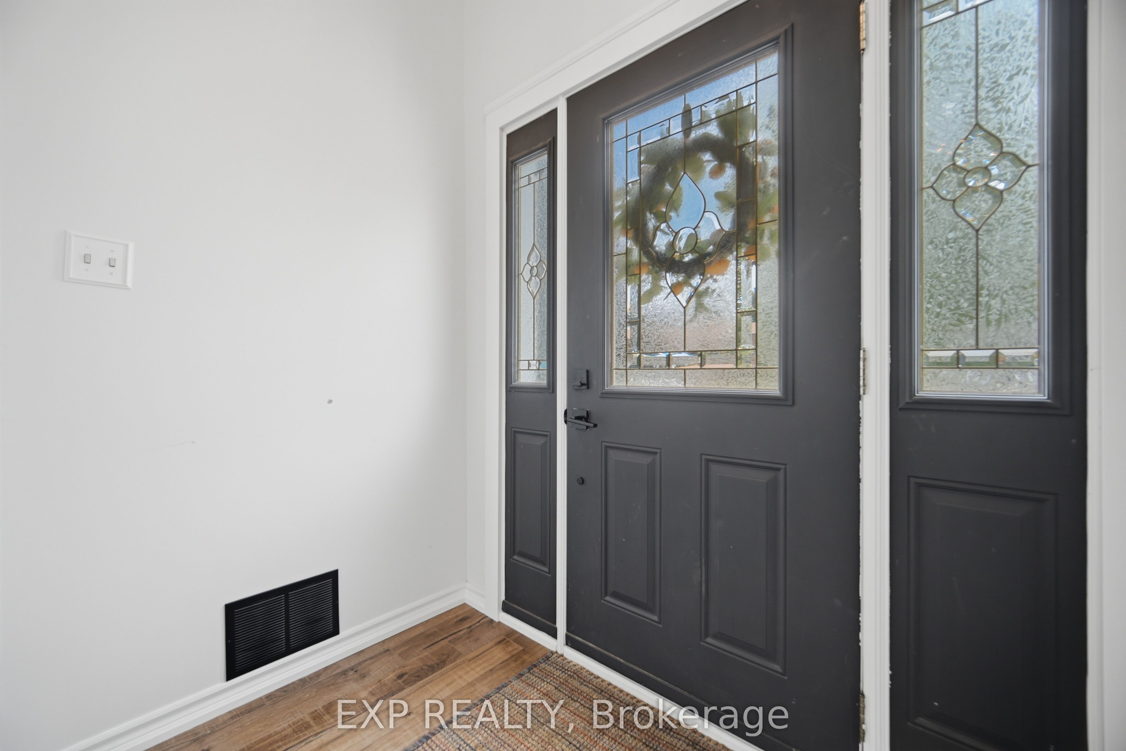 127 Acton Boulevard, Halton Hills, ON L7J 2S4 photo 4