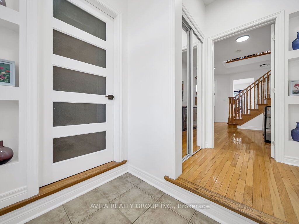 104 Southlake Boulevard, Brampton, ON L6V 4P2 photo 5