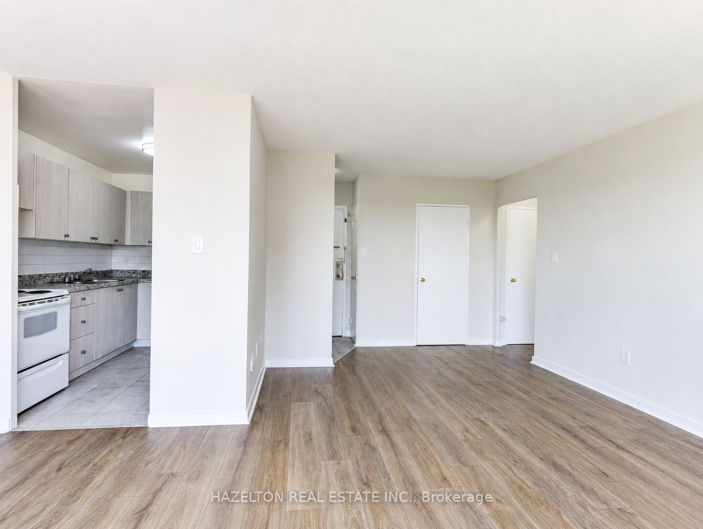 1901 Martin Grove Road 710, Toronto, ON M9V 3T1 photo 2