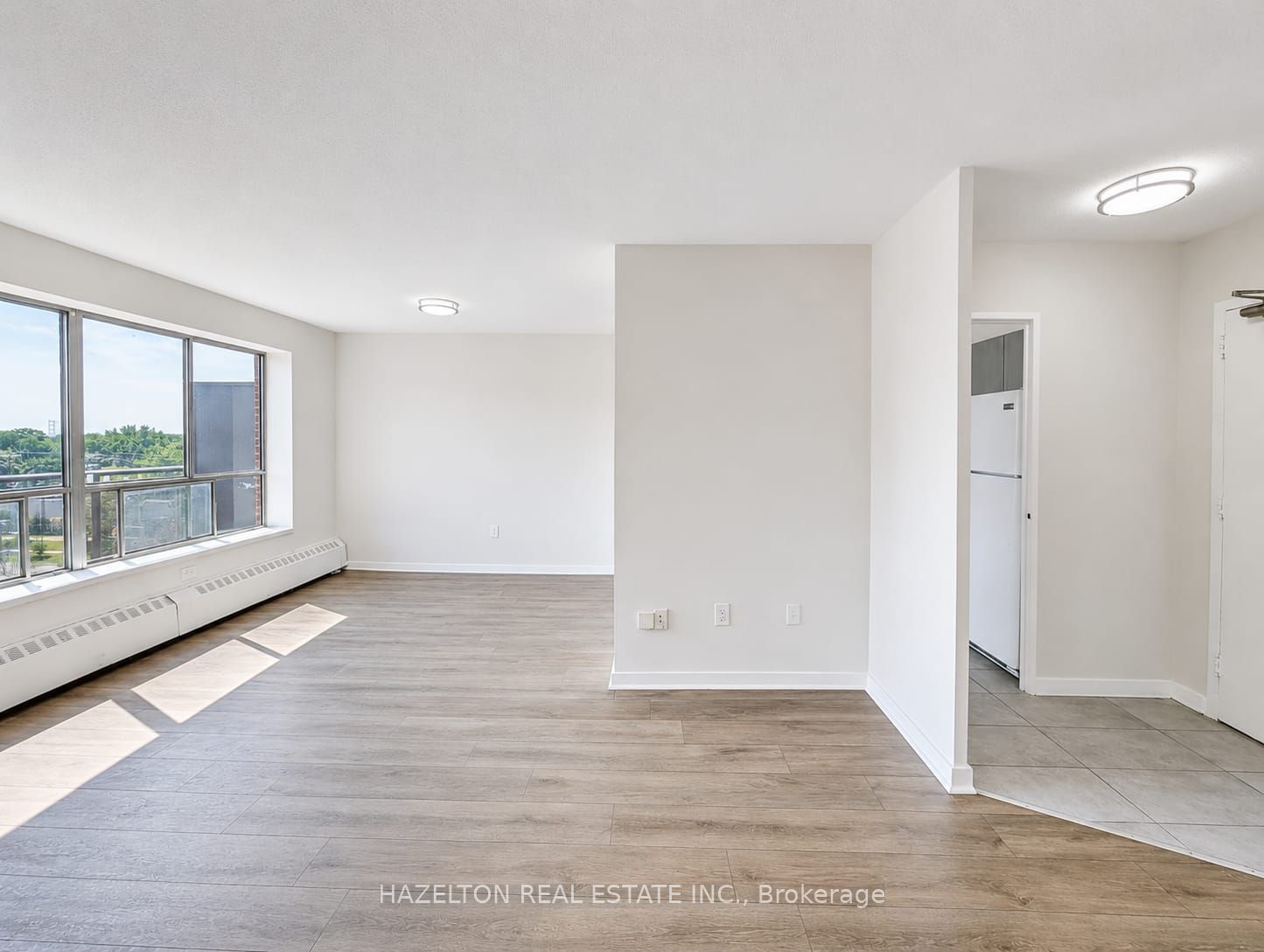 1901 Martin Grove Road 710, Toronto, ON M9V 3T1 photo 3