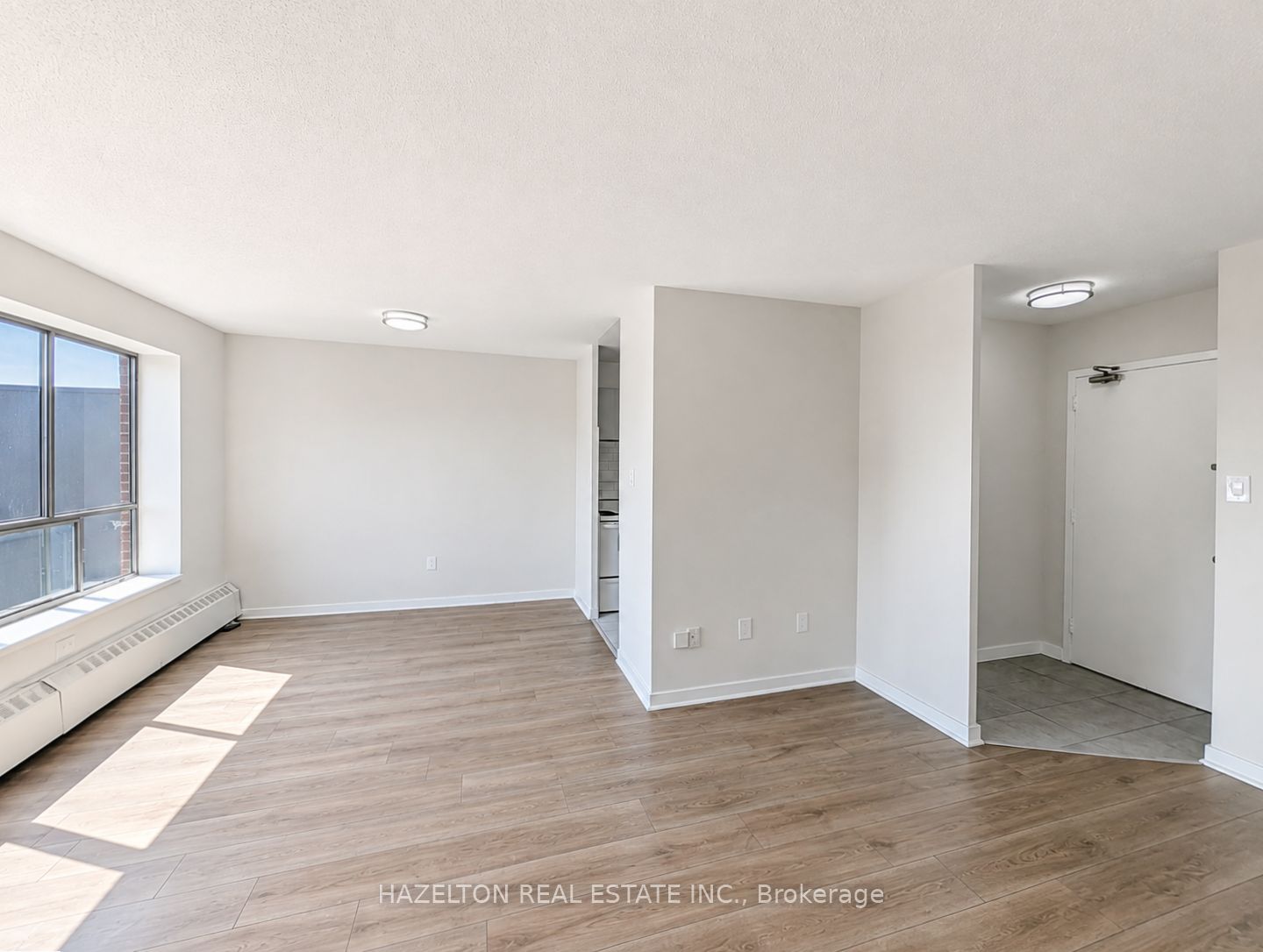 1901 Martin Grove Road 710, Toronto, ON M9V 3T1 photo 4