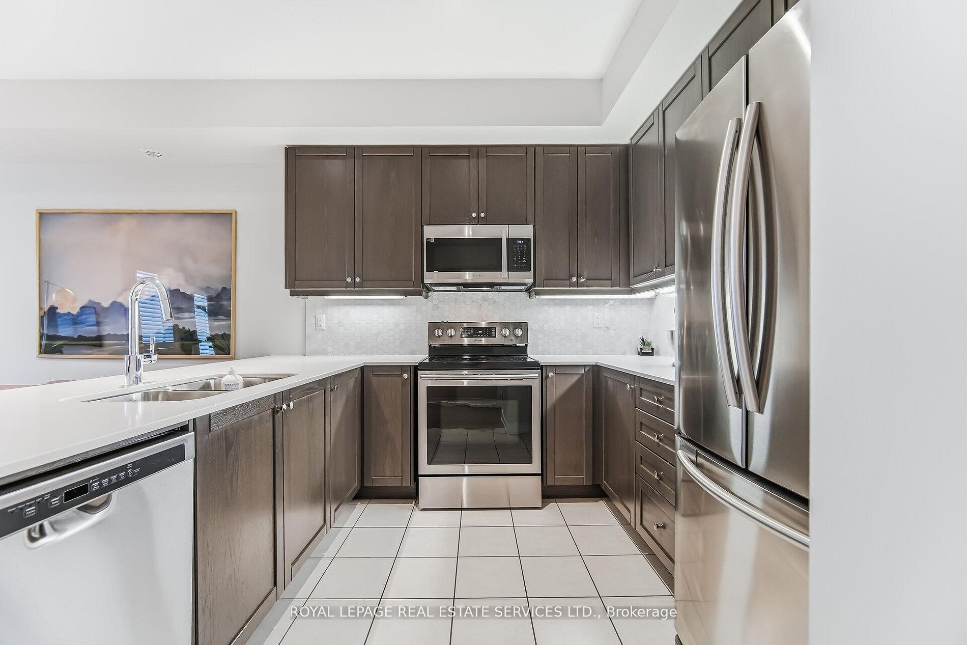 8 Drummond Street 402, Toronto, ON M8V 1Y8 photo 4