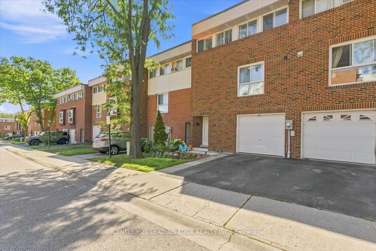 28 Sebastian Cabot Way 43, Toronto, ON M3N 2T3 photo 3