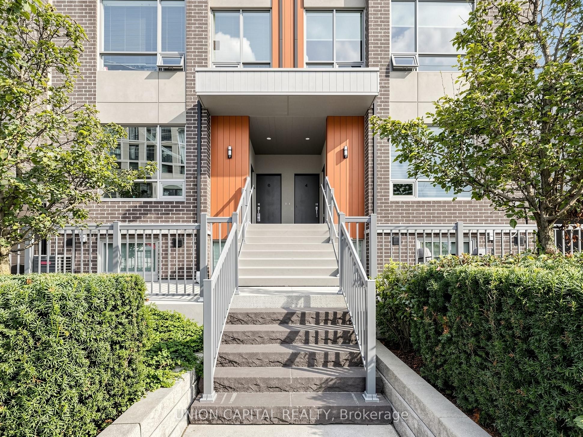 1238 Cawthra Road 4, Mississauga, ON L5G 0B6 photo 4