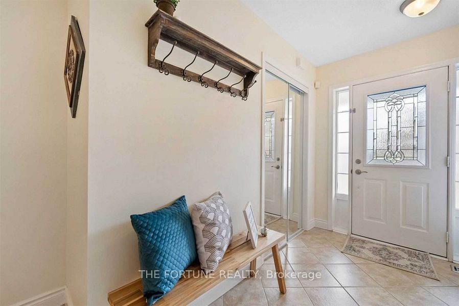 1286 Cartmer Way, Milton, ON L9T 6J8 photo 3