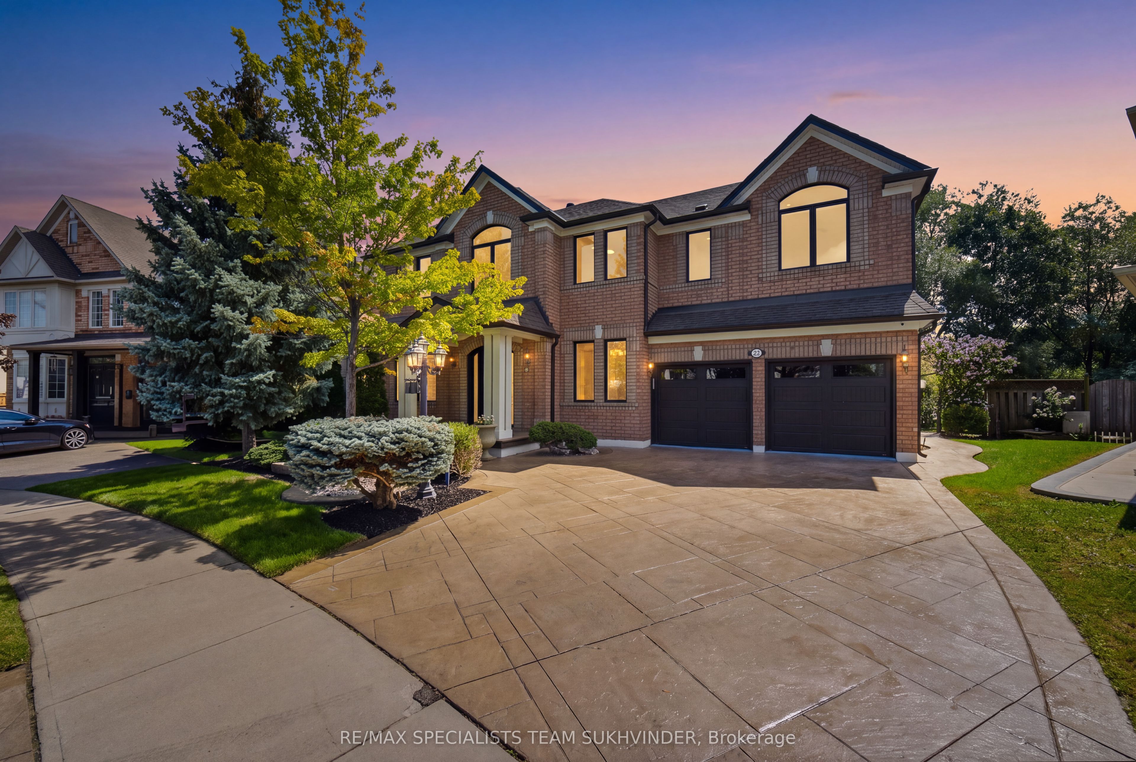 31 Linstock Drive, Brampton, ON L6P 1E2