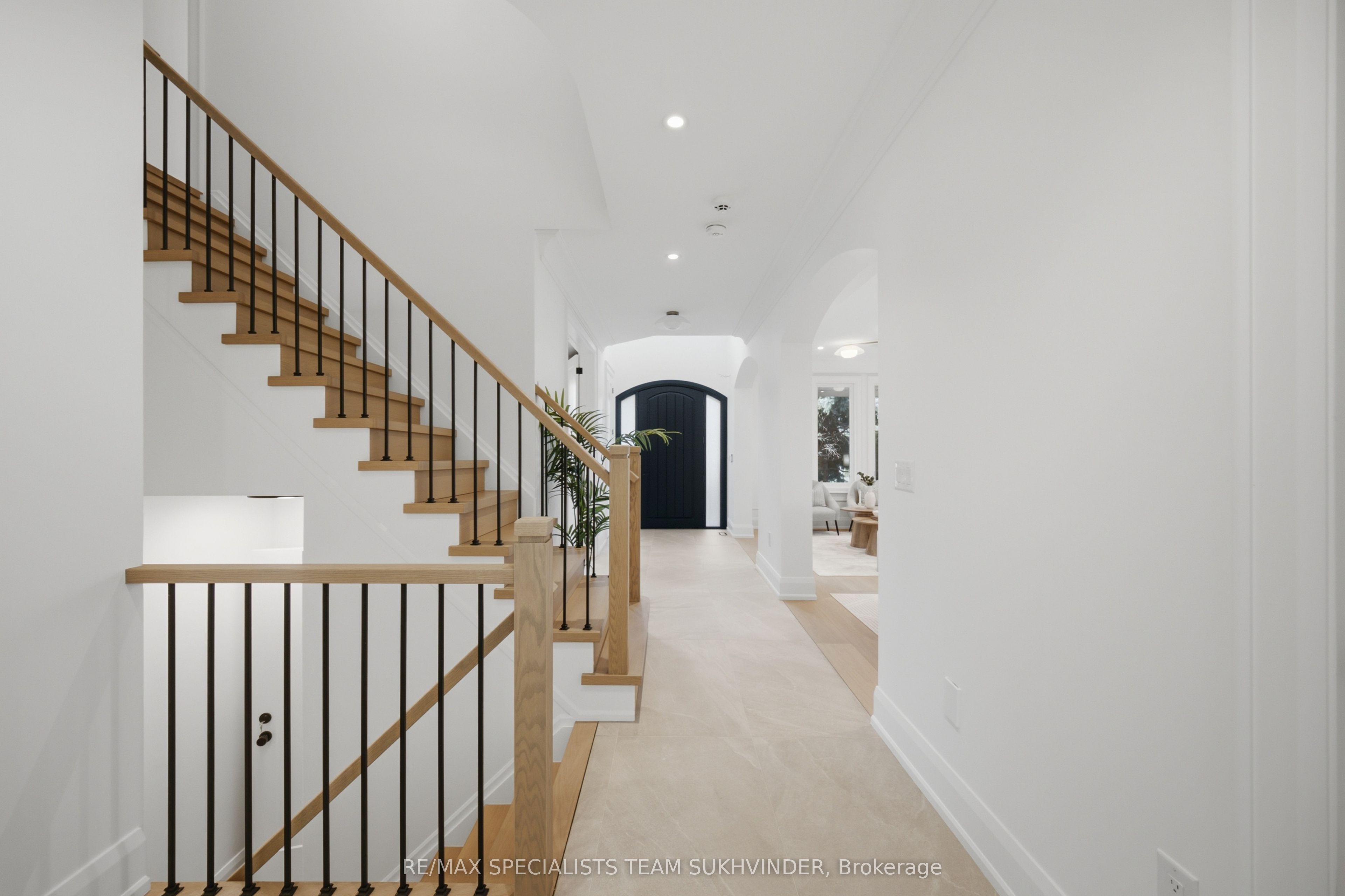 31 Linstock Drive, Brampton, ON L6P 1E2 photo 4