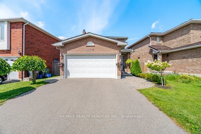 1117 Sherwood Mills Boulevard, Mississauga, ON L5V 1S8 photo 2