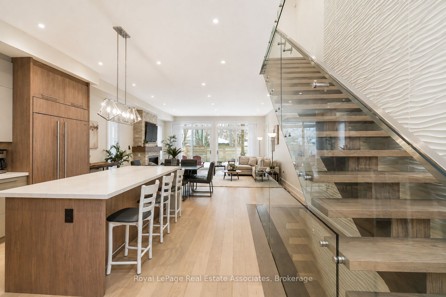 63 Troy Street, Mississauga, ON L5G 1S6 photo 4