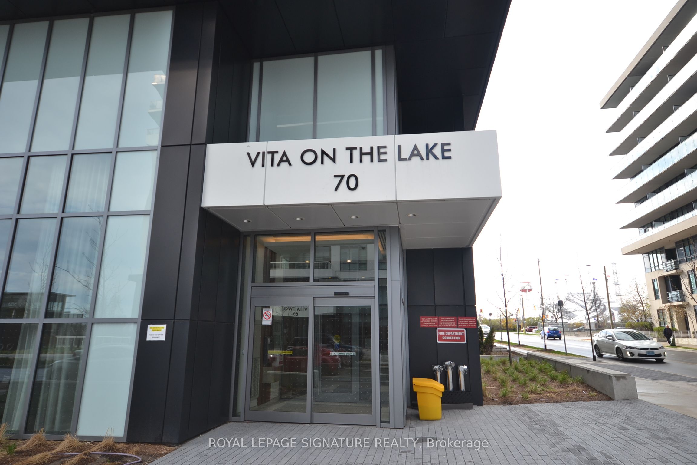 70 Annie Craig Drive 2406, Toronto, ON M8V 0G2 photo 2