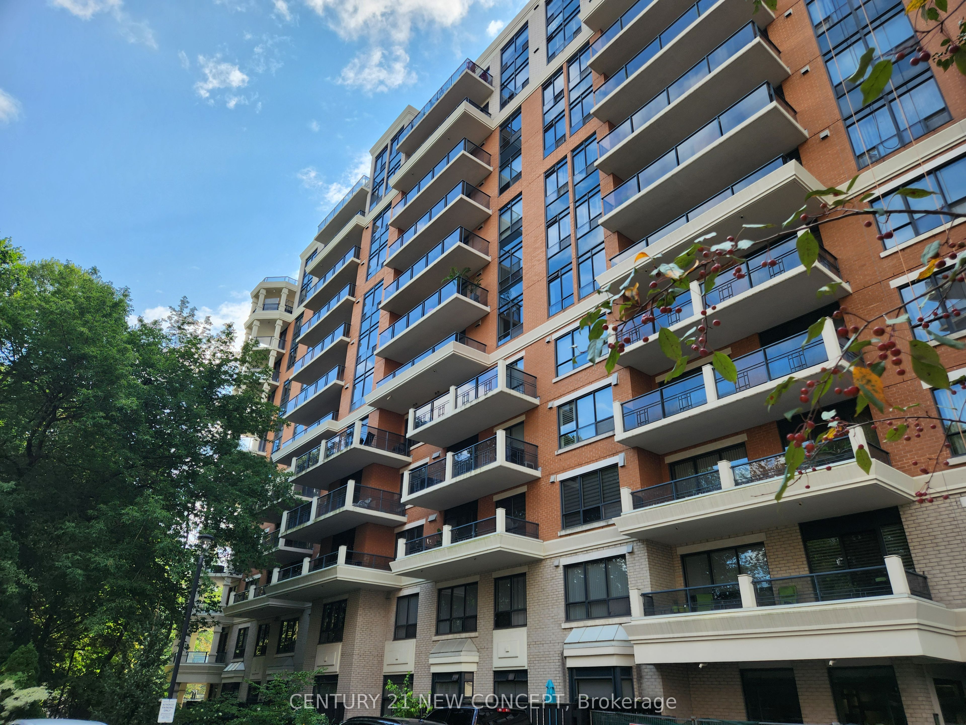 2 Aberfoyle Crescent 1204, Toronto, ON M8X 2Z8