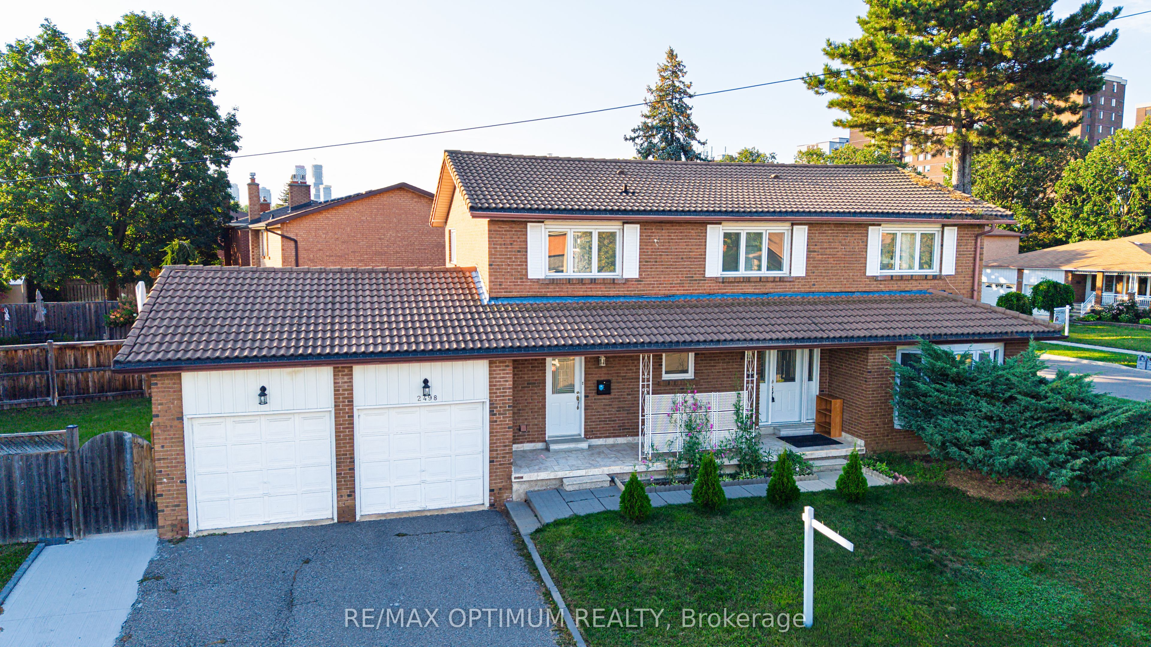 2498 Privet Crescent, Mississauga, ON L5B 2S4 photo 2