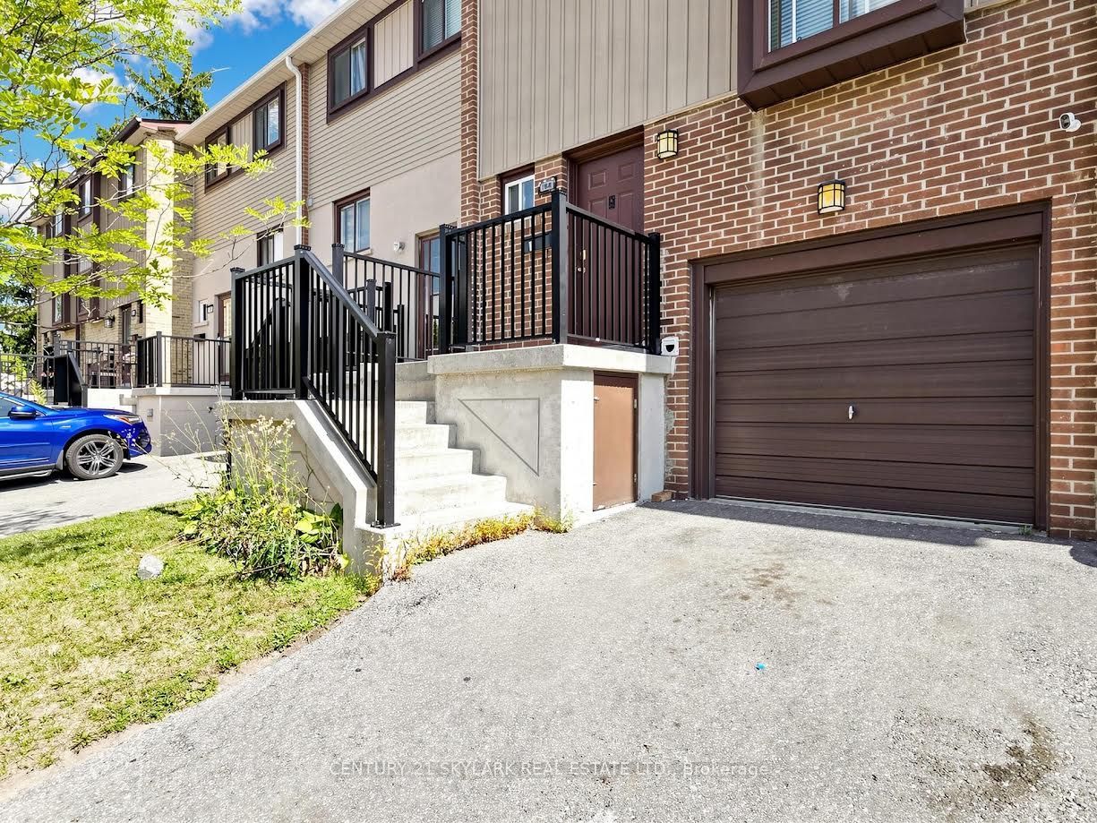 164 Moregate Crescent N, Brampton, ON L6S 3K9