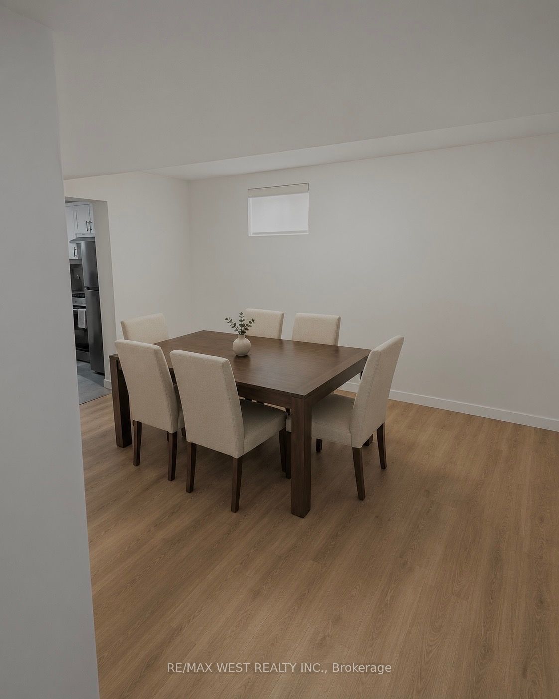 41 Westroyal Road Lower, Toronto, ON M9P 2C4 photo 2