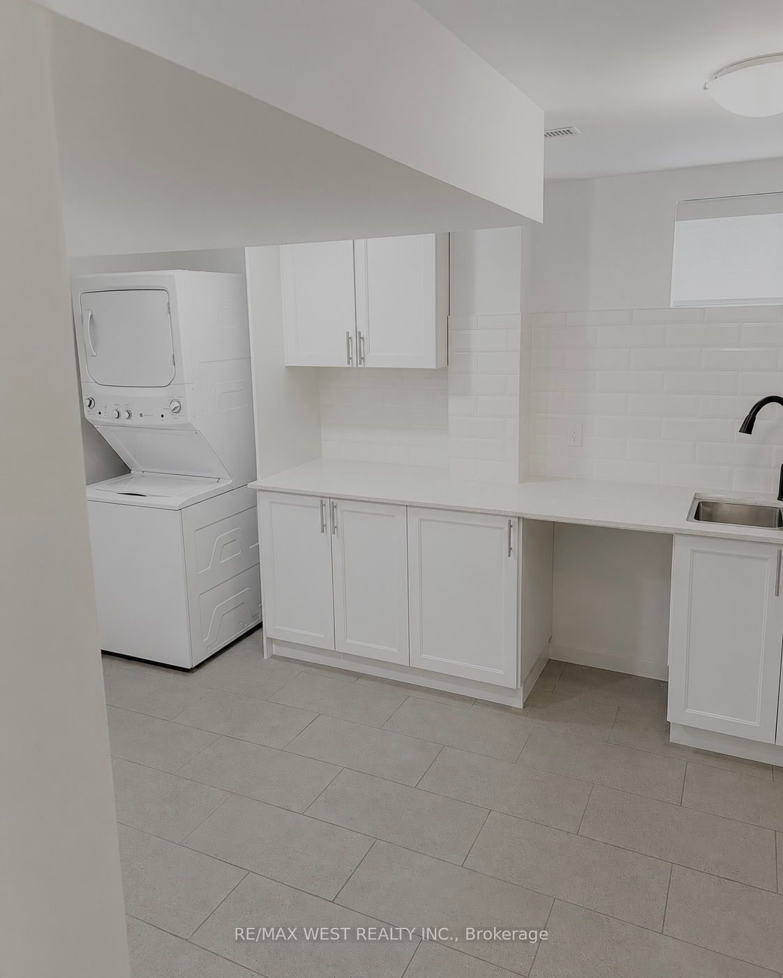 41 Westroyal Road Lower, Toronto, ON M9P 2C4 photo 5