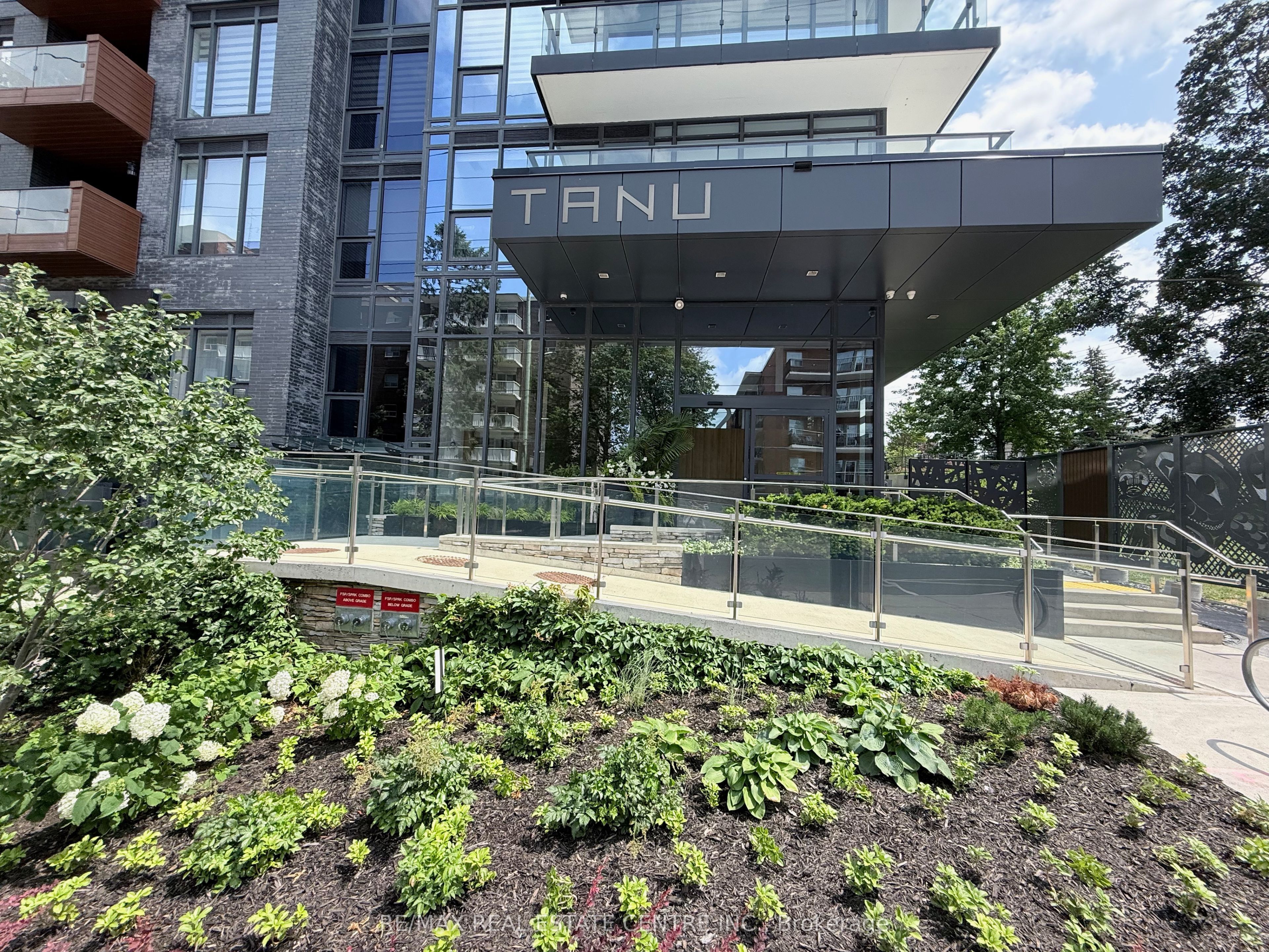 21 Park Street E 1507, Mississauga, ON L5G 0C2 photo 3