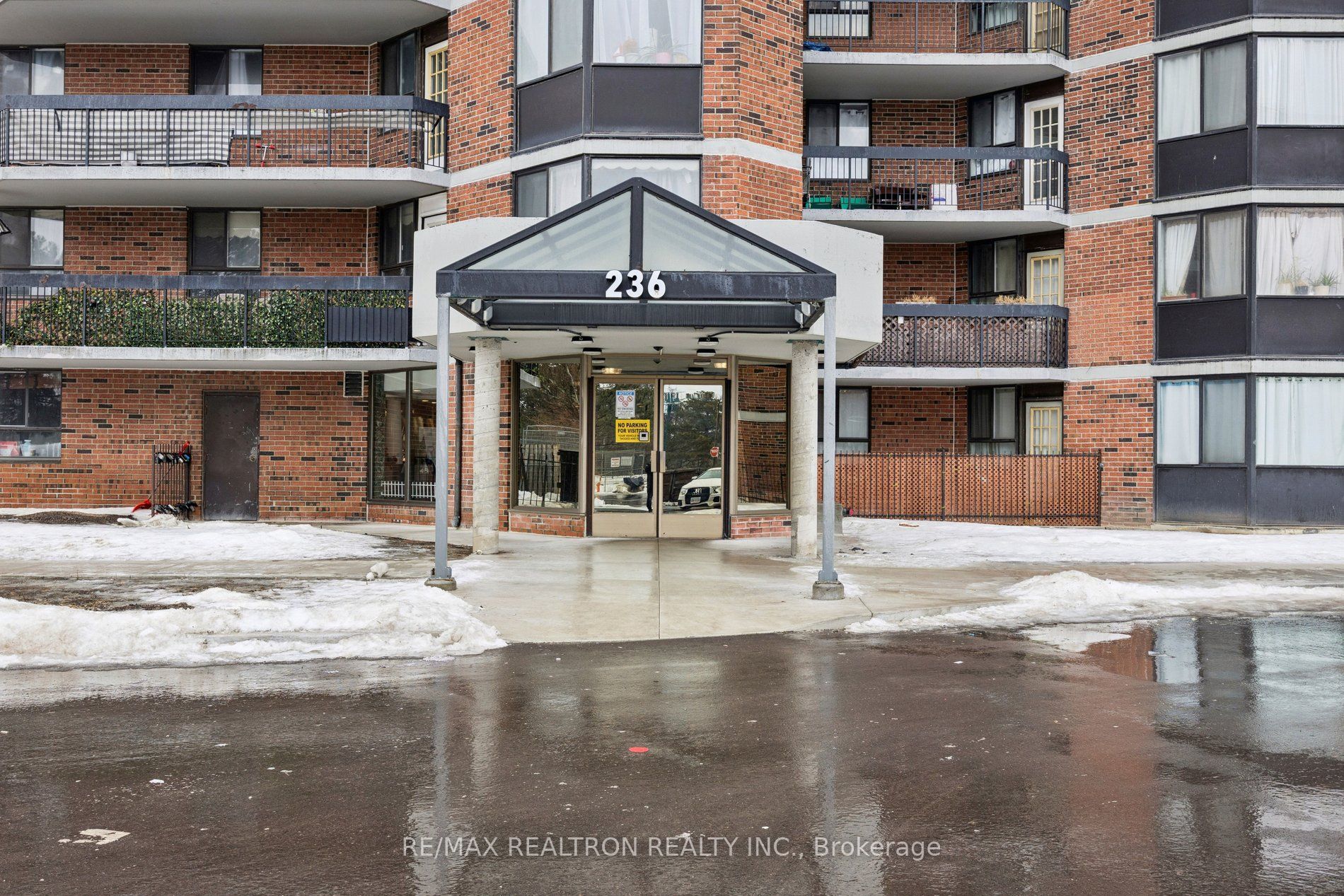 236 Albion Road 903, Toronto, ON M9W 6A6 photo 3