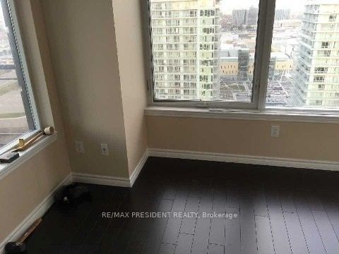 385 Prince Of Wales Drive 2102, Mississauga, ON L5B 0C6 photo 3