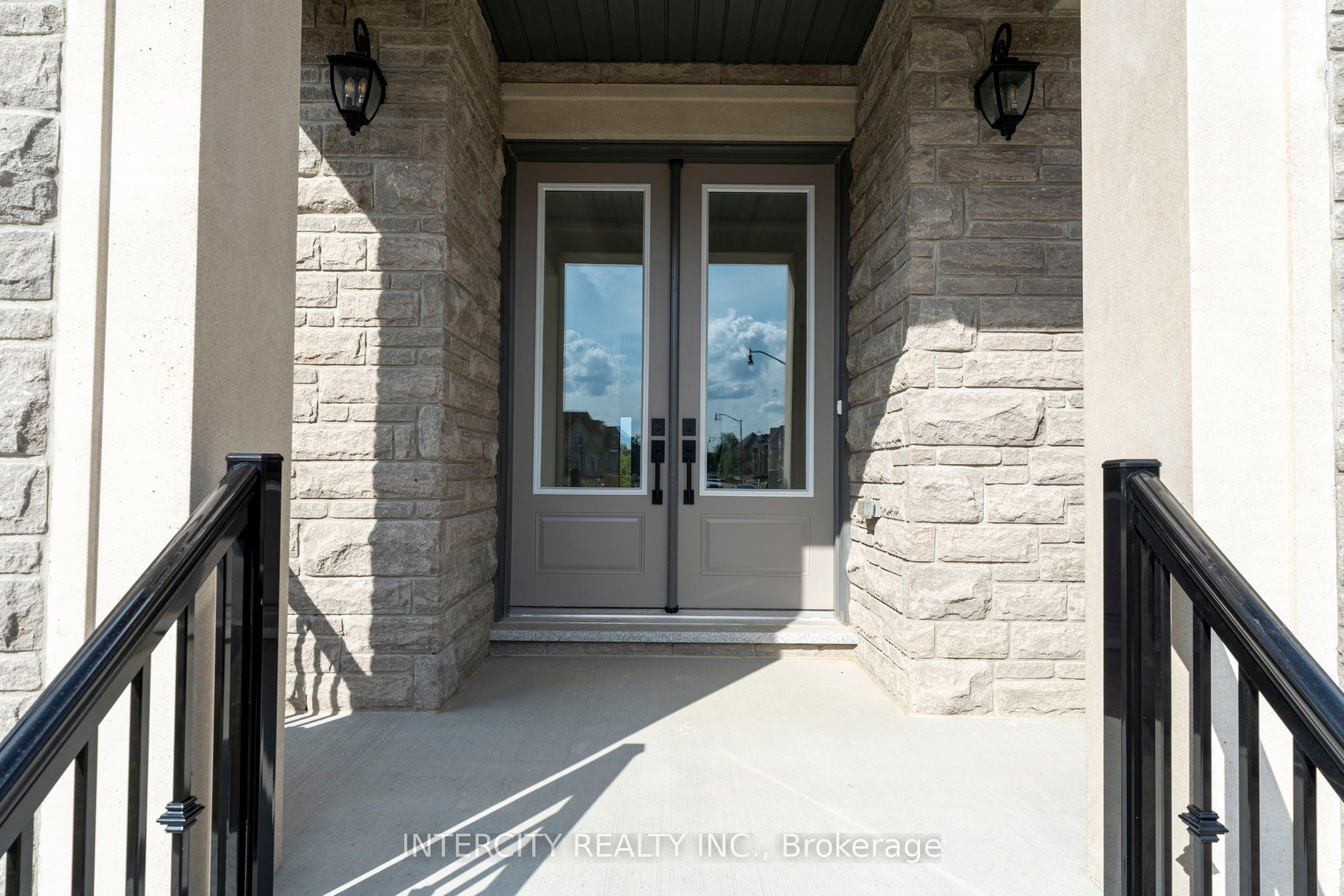 20 Gold Bottom Crescent, Brampton, ON L6P 4H8 photo 4