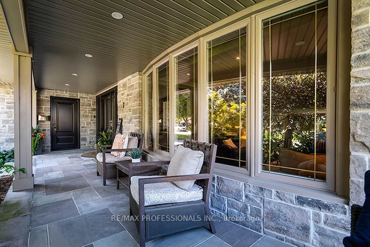 7 Treeline Court, Toronto, ON M9C 1K7 photo 4