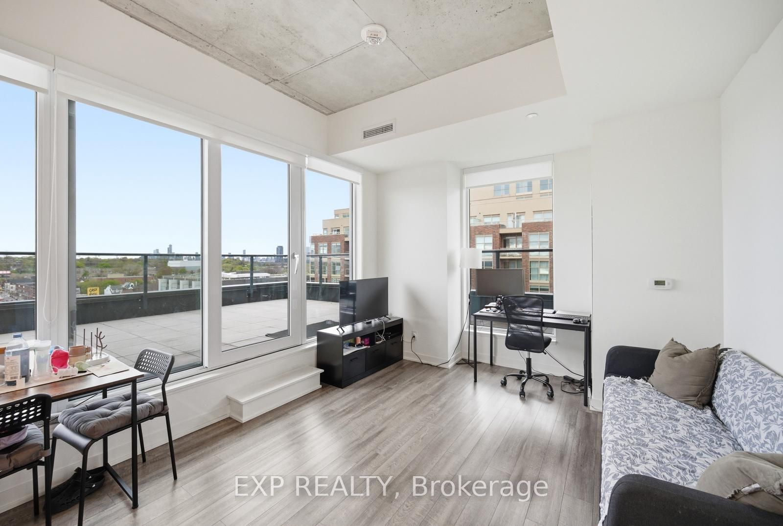 1808 St Clair Avenue W 804, Toronto, ON M6N 0C1 photo 4