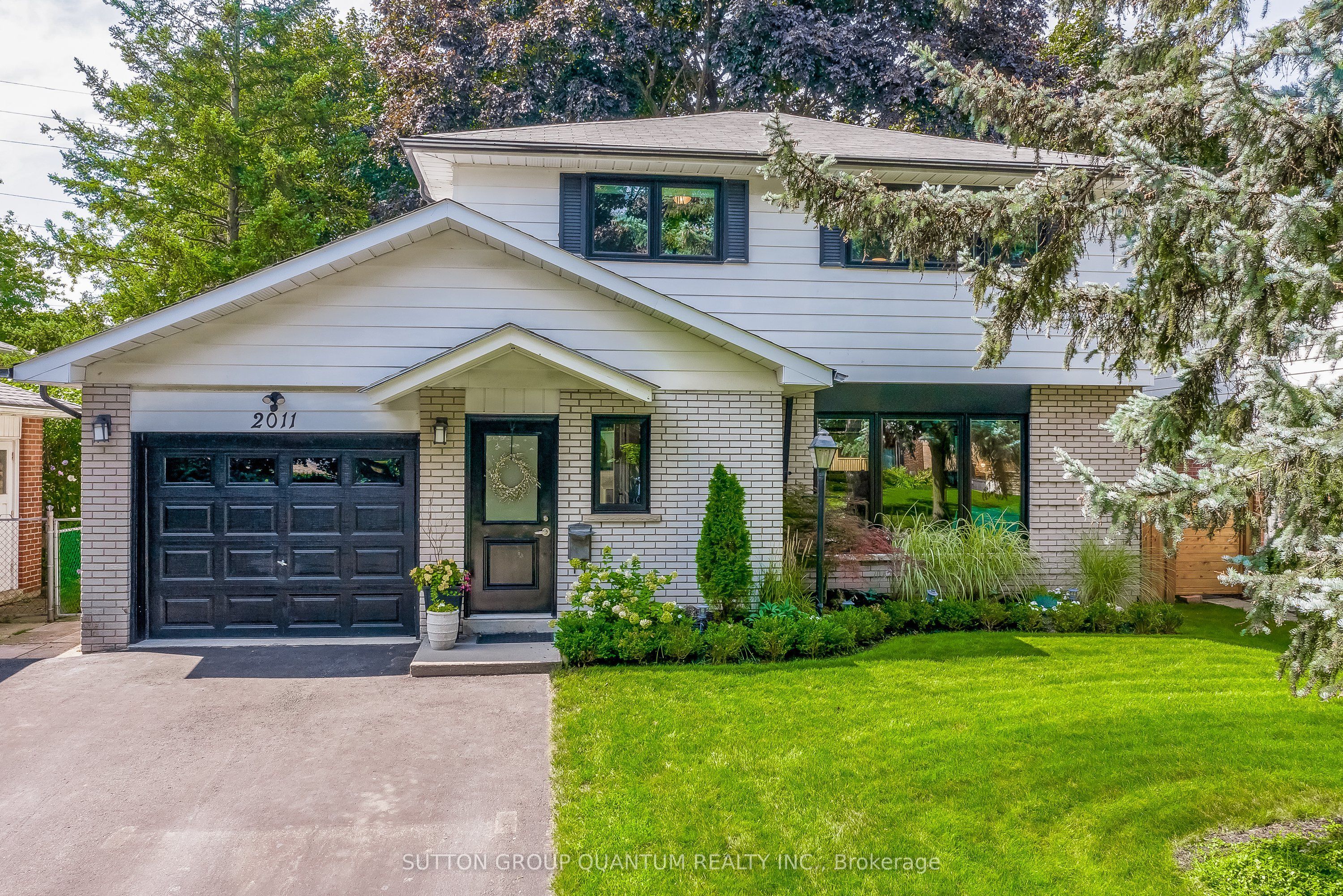2011 Davebrook Road, Mississauga, ON L5J 3M4 photo 3