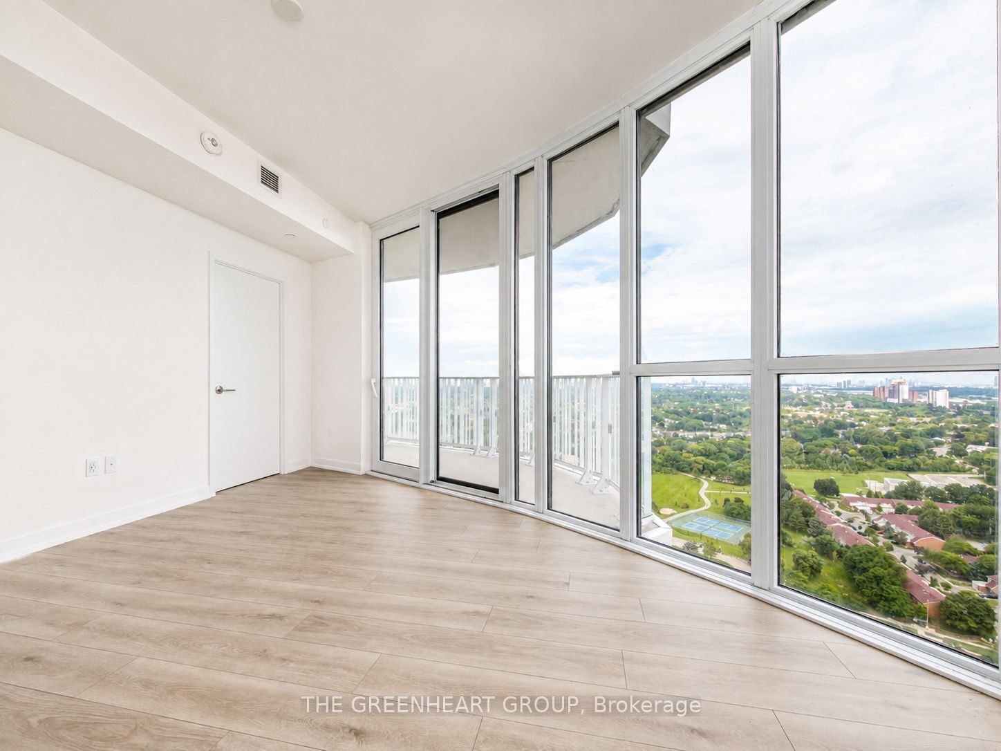 1 Fairview Road E 2303, Mississauga, ON L5A 0B4 photo 3