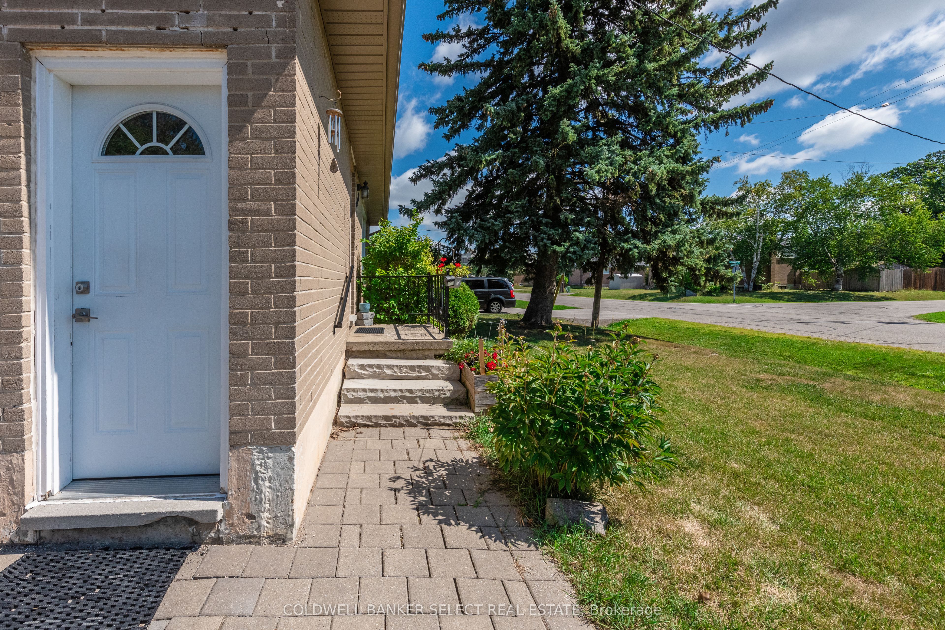 71 Martha Street, Caledon, ON L7E 4Y8 photo 3