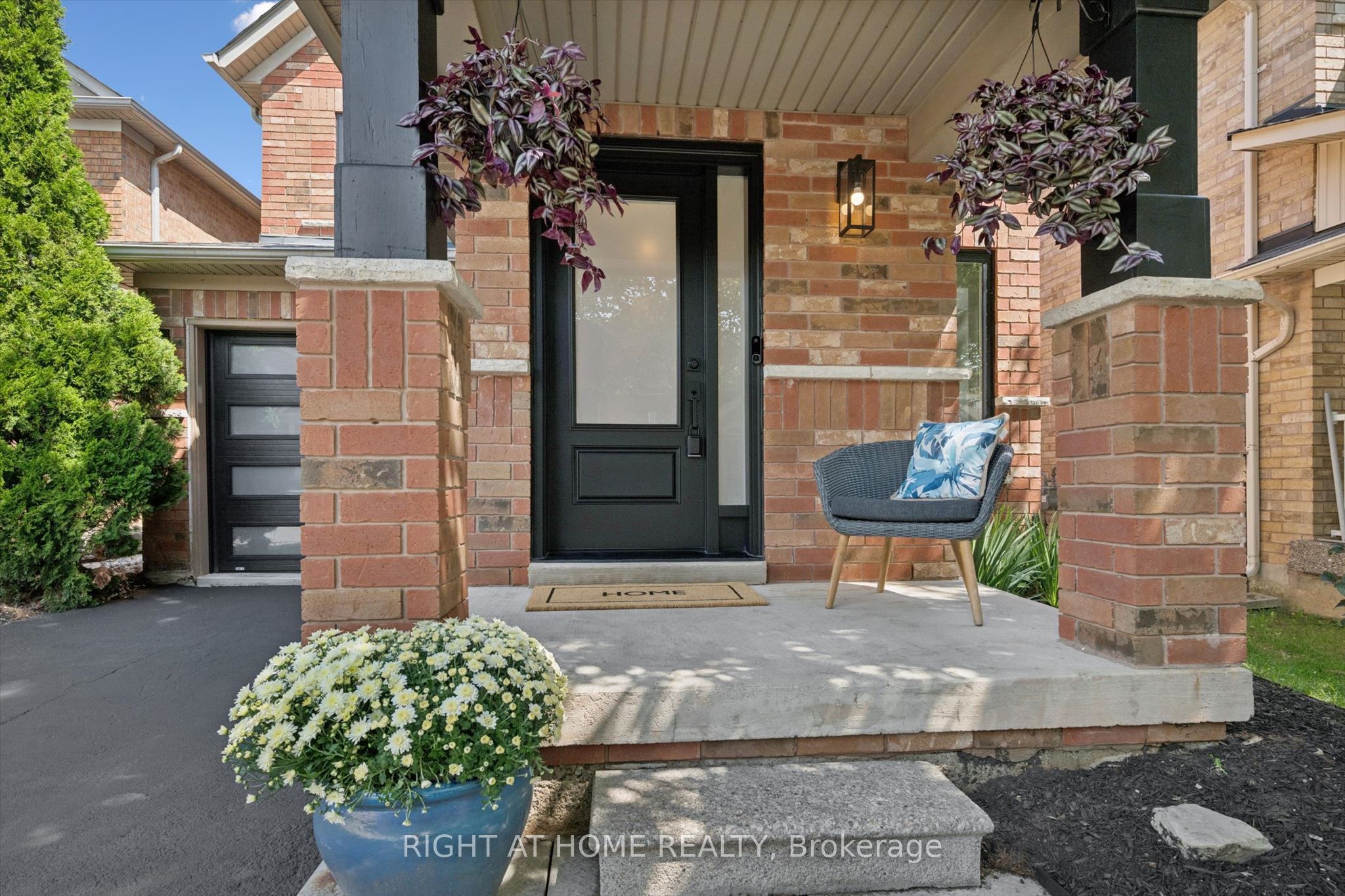 2294 Seton Crescent, Burlington, ON L7L 6Y4 photo 3