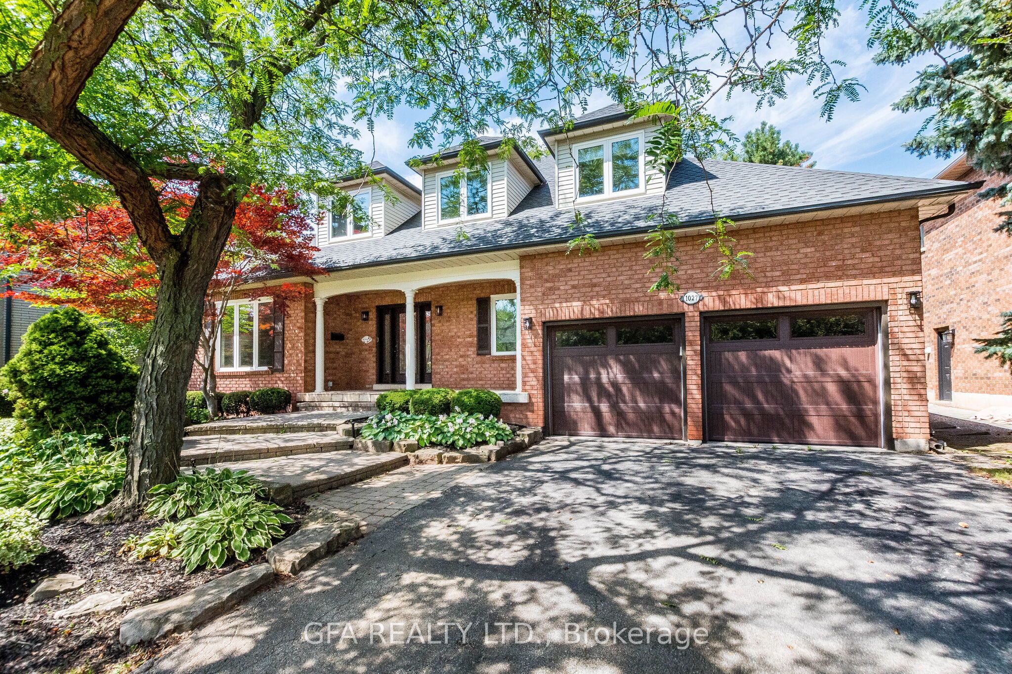 1027 Masters Green, Oakville, ON L6M 2N7 photo 2