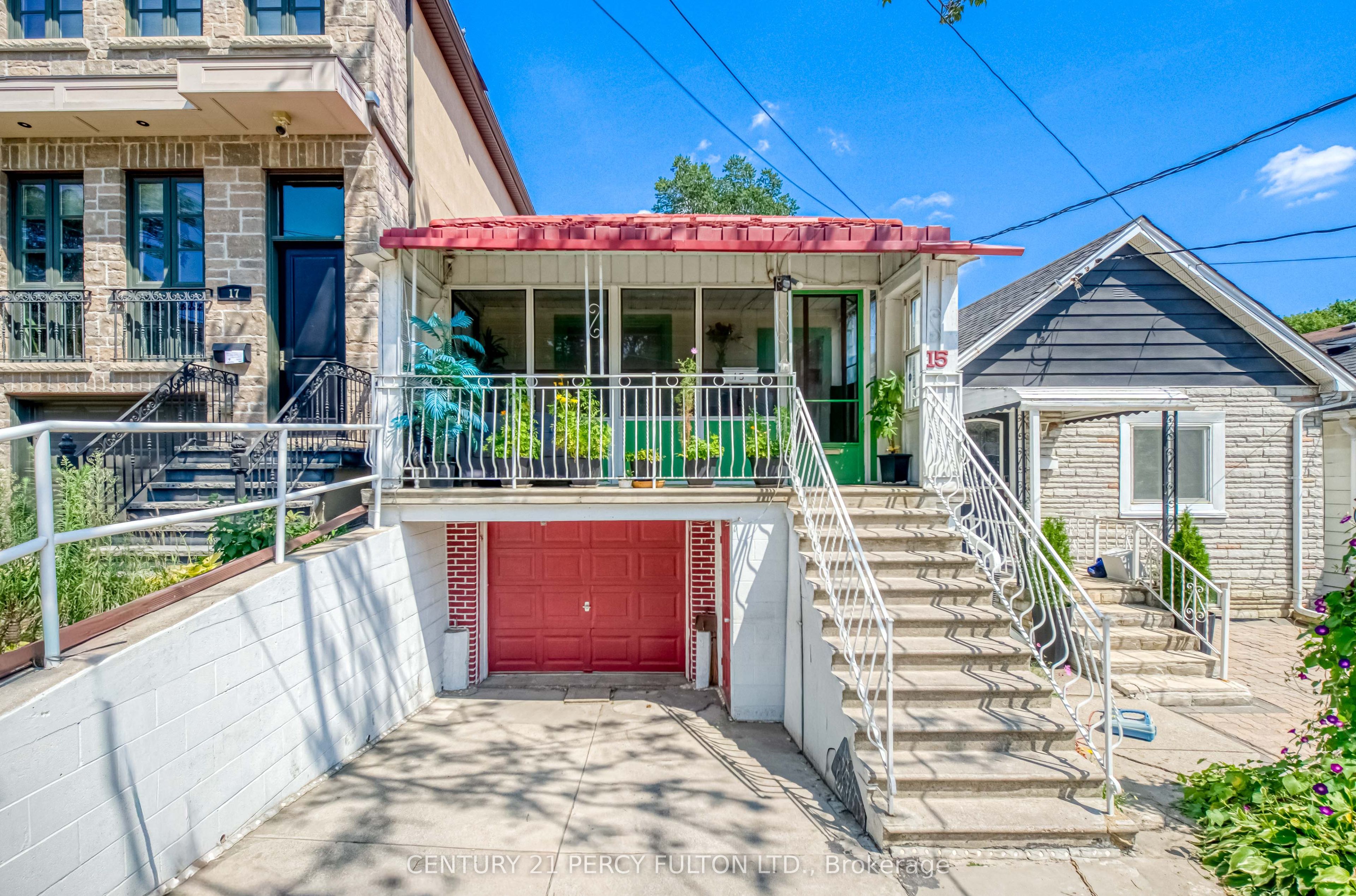 15 Haverson Boulevard, Toronto, ON M6M 3J5