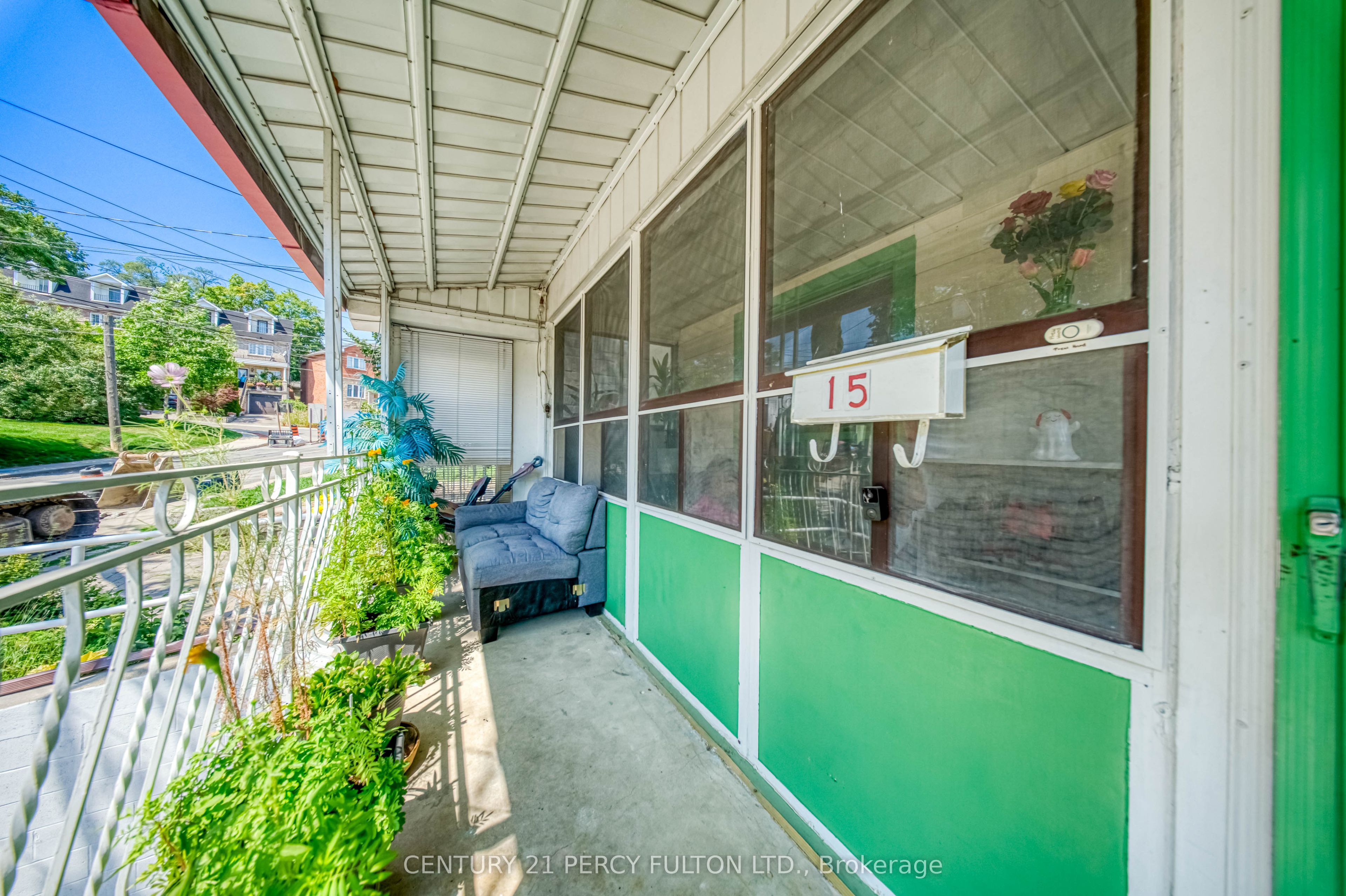 15 Haverson Boulevard, Toronto, ON M6M 3J5 photo 3