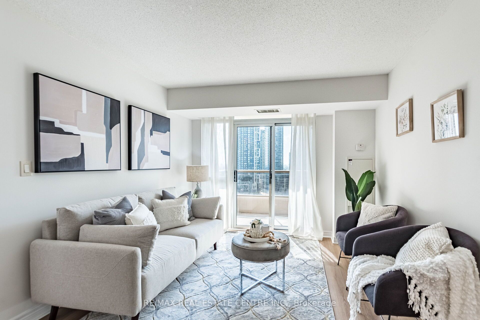 310 Burnhamthorpe Road W 1701, Mississauga, ON L5B 4P9 photo 5