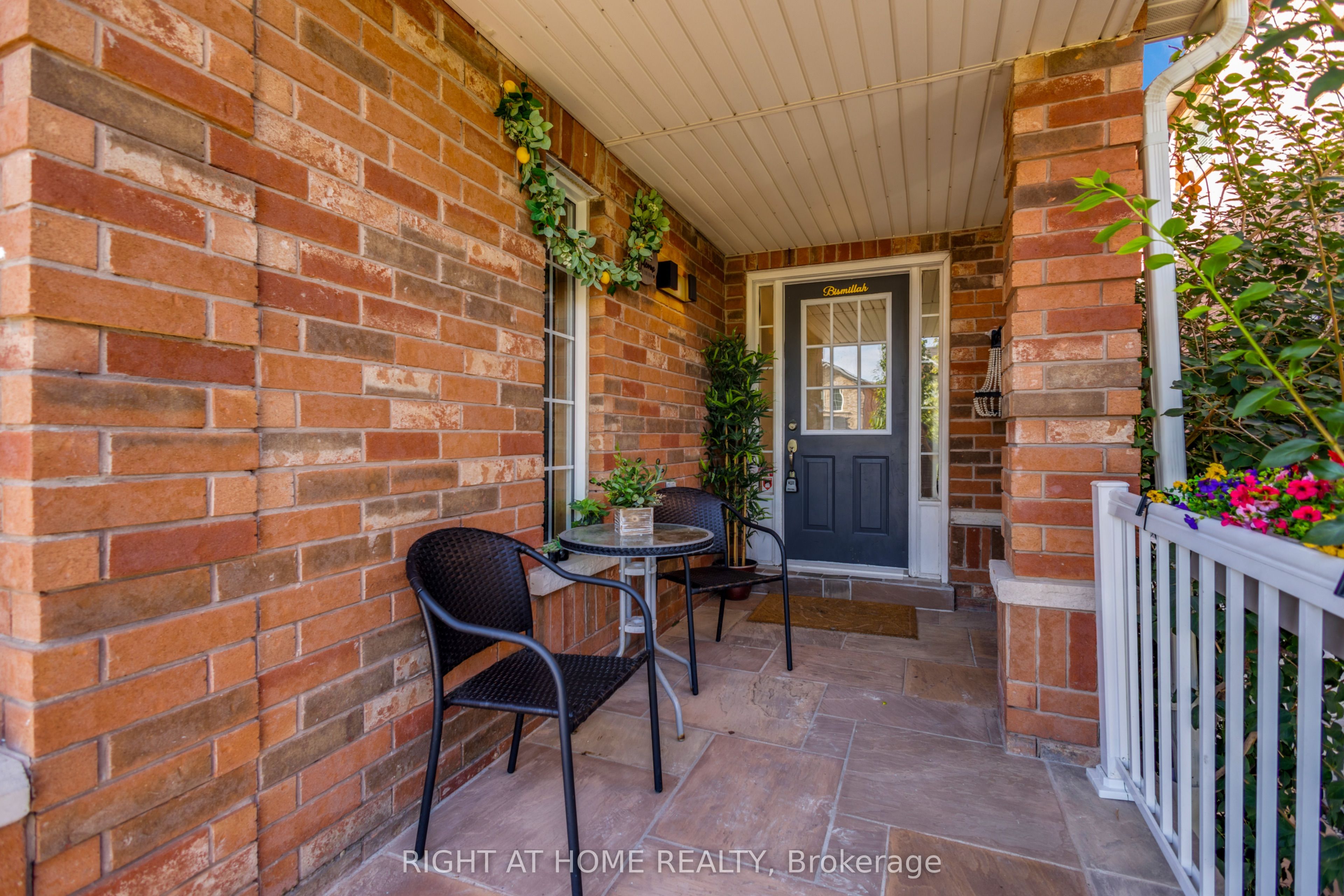 3833 Quiet Creek Drive, Mississauga, ON L5M 8B1 photo 4