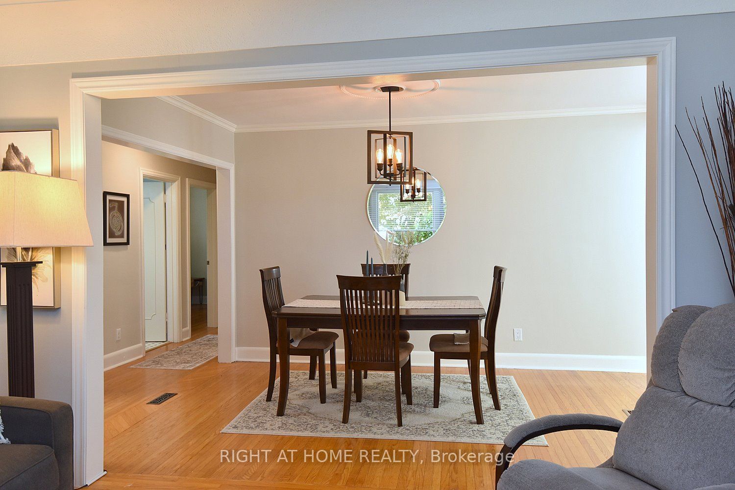 936 Boothman Avenue, Burlington, ON L7T 1P6 photo 5