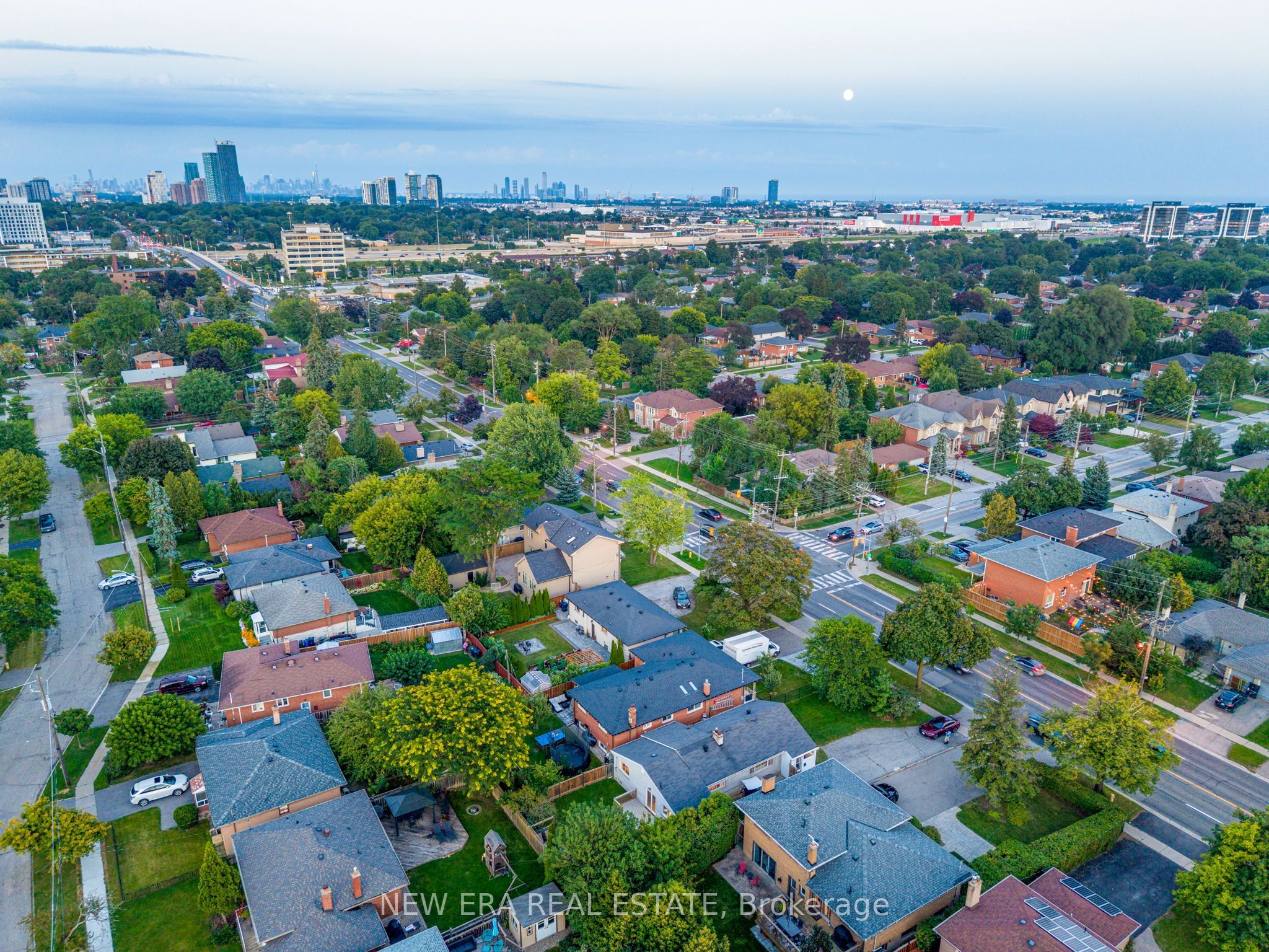 4246 Bloor Street W, Toronto, ON M9C 1Z7 photo 3