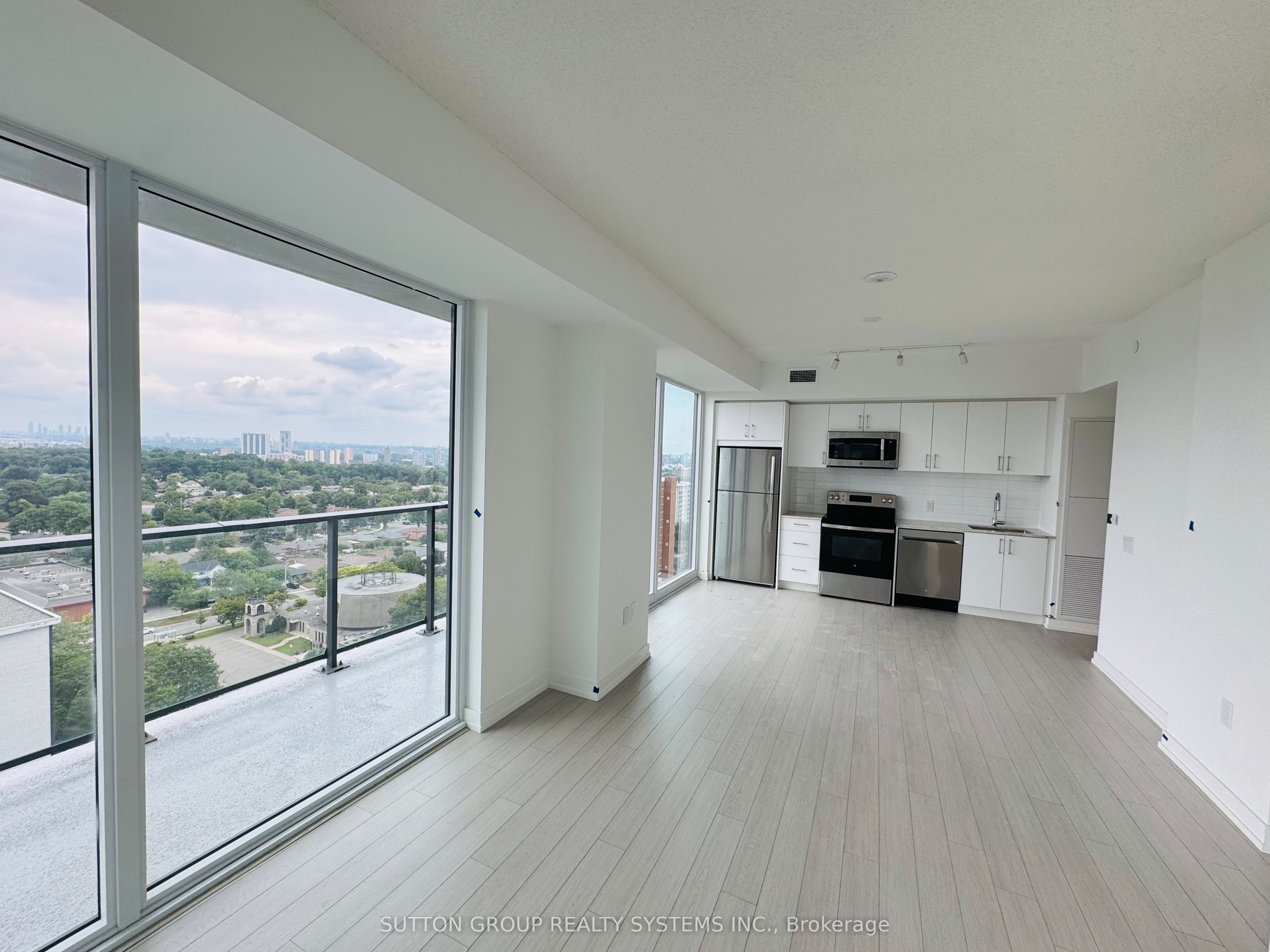 4010 Eglinton Avenue W 1619, Toronto, ON M9A 0G5 photo 4