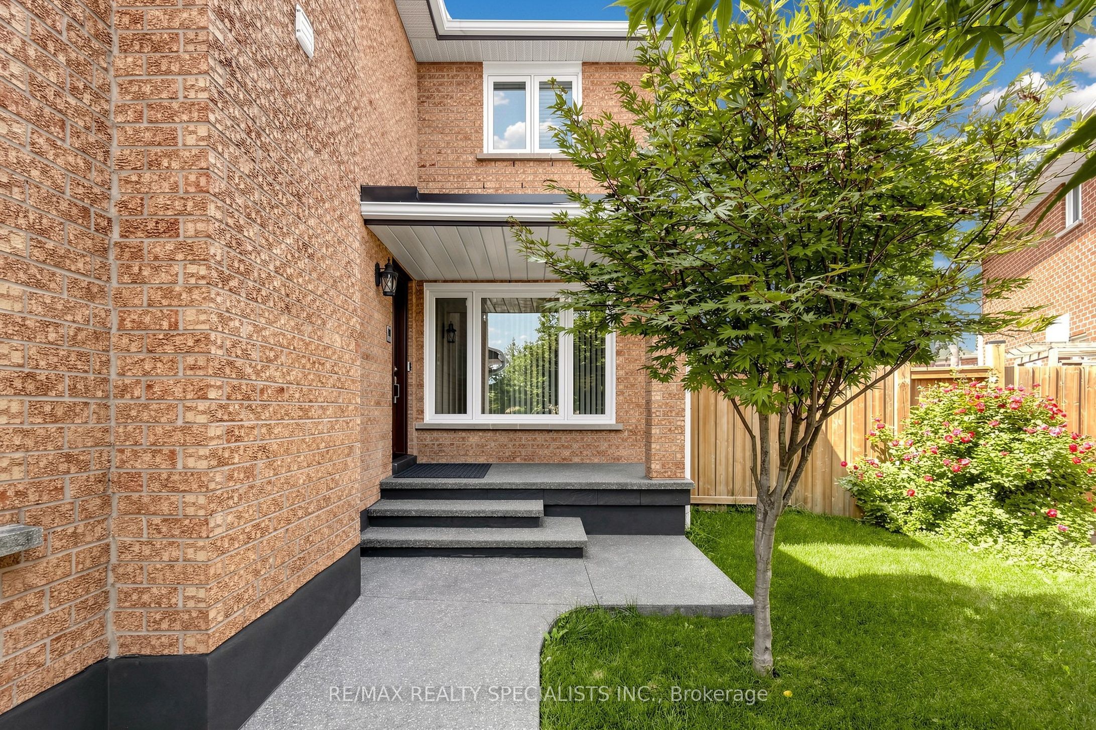 776 Savoy Crescent, Mississauga, ON L5R 3C3 photo 3