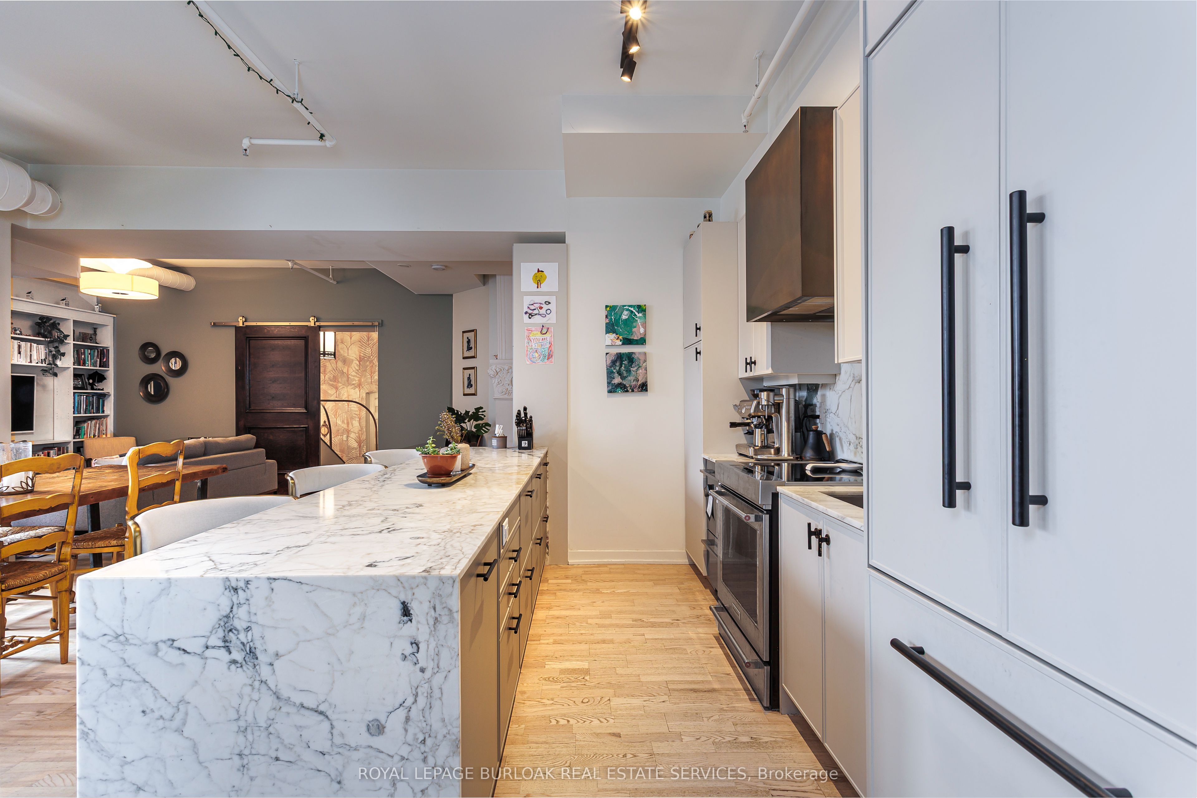 152 Annette Street 208, Toronto, ON M6P 1P4 photo 4