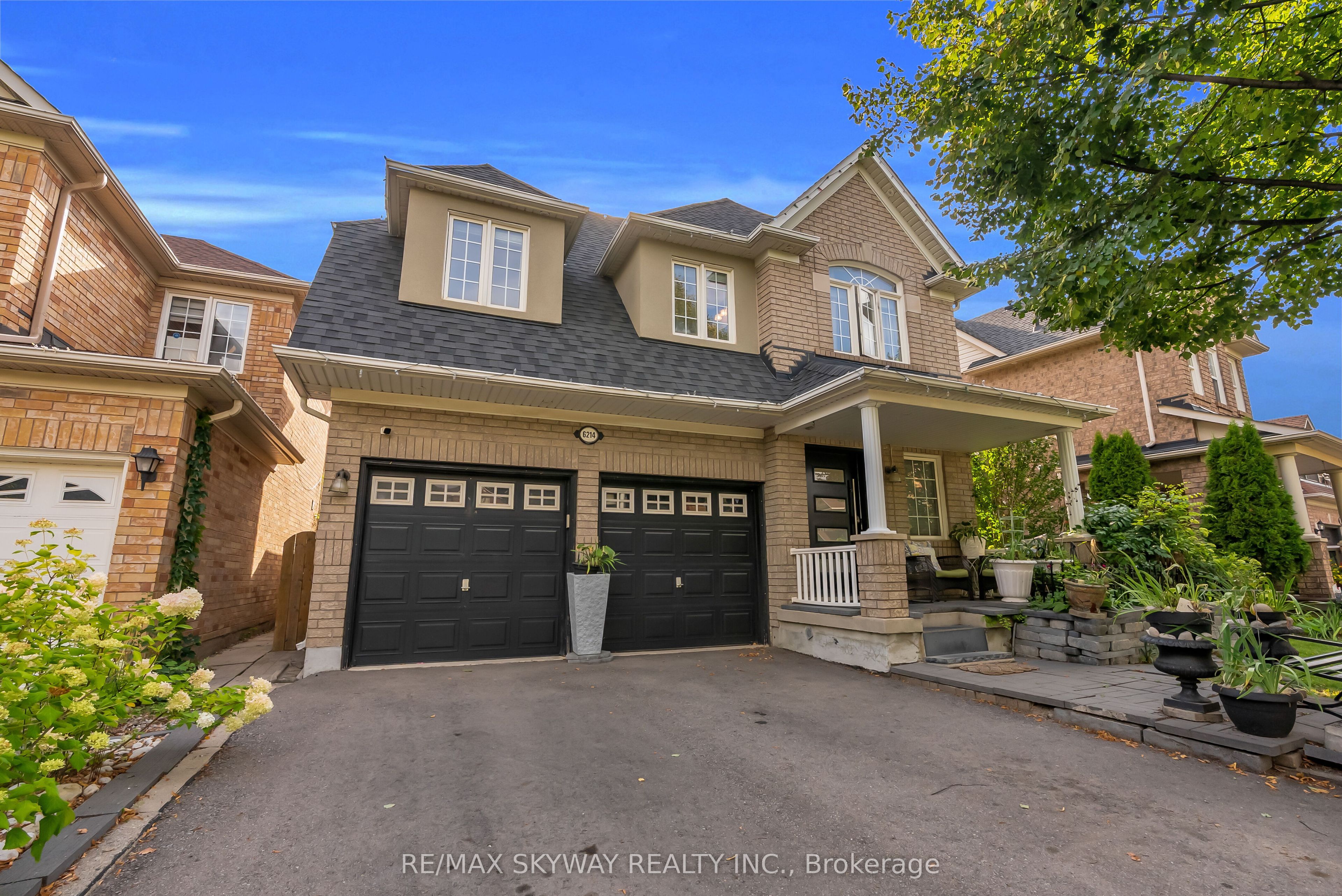 6214 Miriam Way, Mississauga, ON L5N 8J6 photo 2