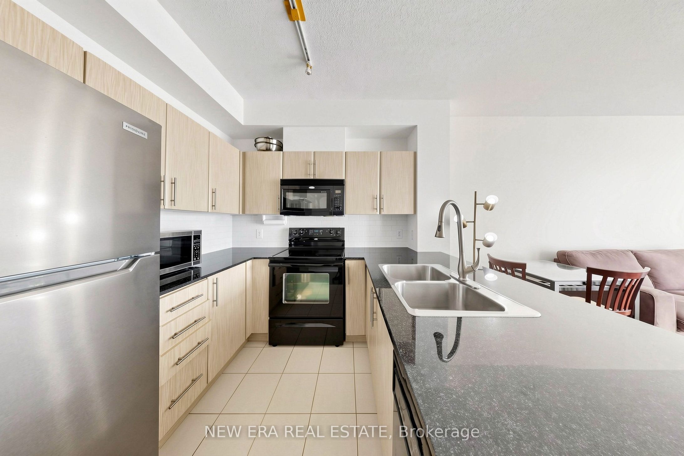 3515 Kariya Drive 2810, Mississauga, ON L5B 0C1 photo 4