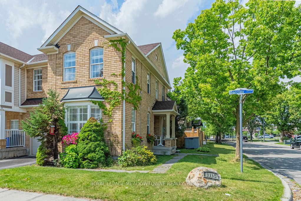 1116 Barclay Circle, Milton, ON L9T 5W4 photo 2