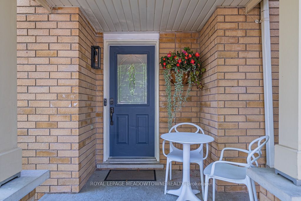 1116 Barclay Circle, Milton, ON L9T 5W4 photo 4