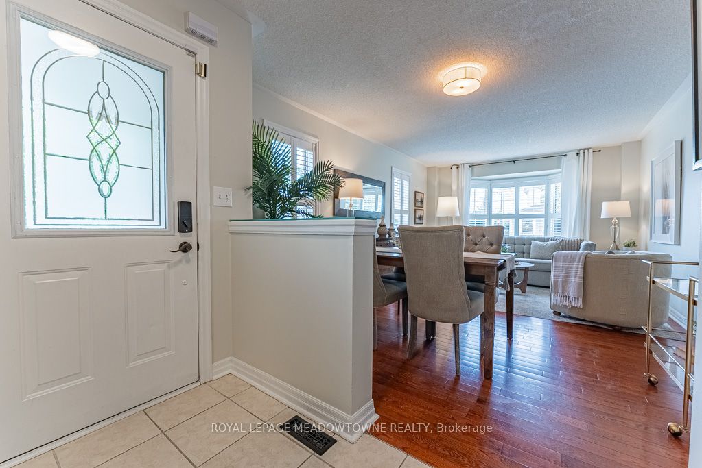 1116 Barclay Circle, Milton, ON L9T 5W4 photo 5