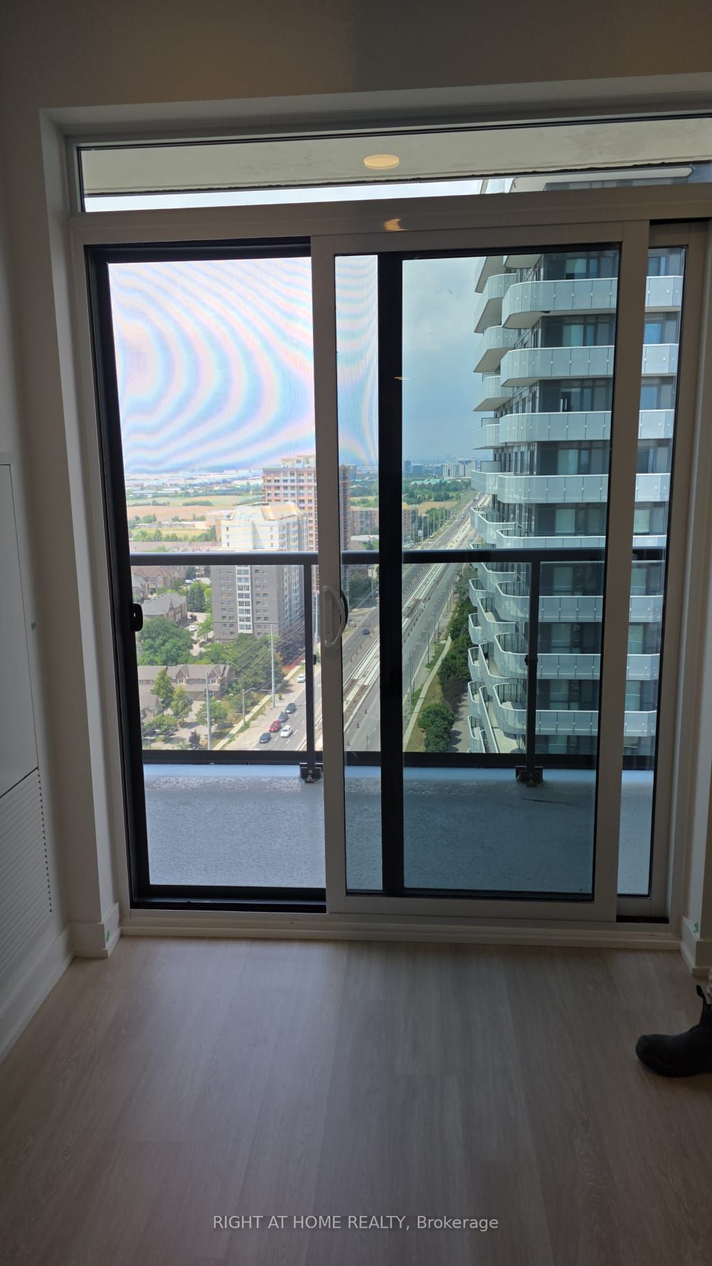 5105 Hurontario Street 2109, Mississauga, ON L4Z 0C9 photo 3