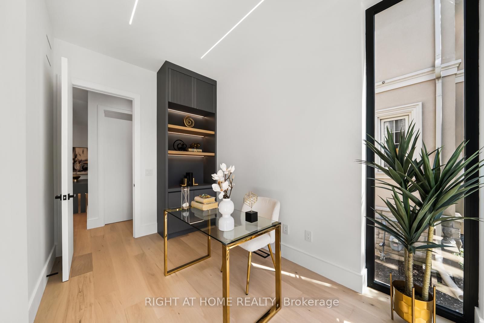 1205 Canterbury Road, Mississauga, ON L5G 4A4 photo 4